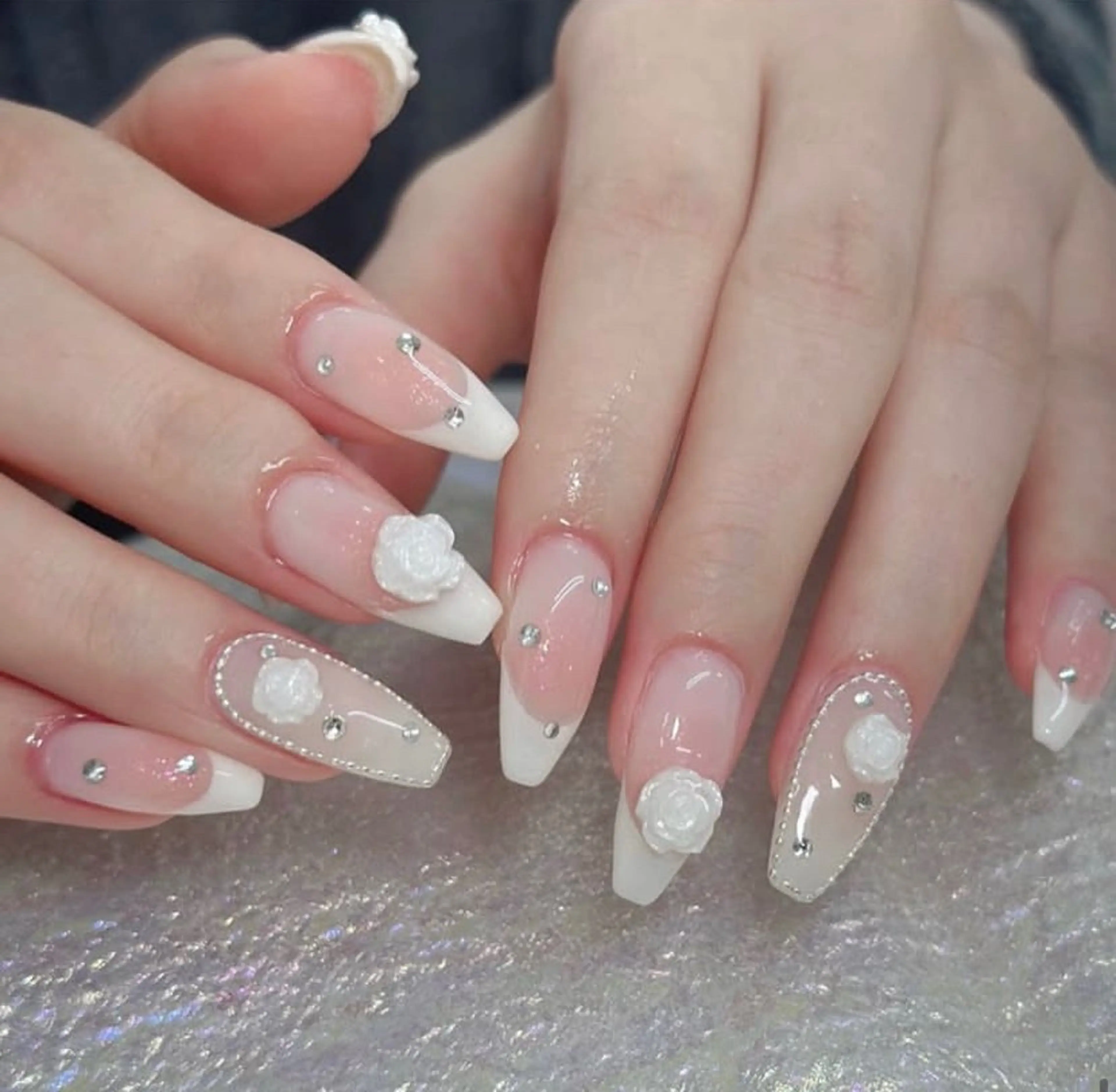 ネイル Hin Nail Osaka所属・Hin Nailsのネイルデザイン