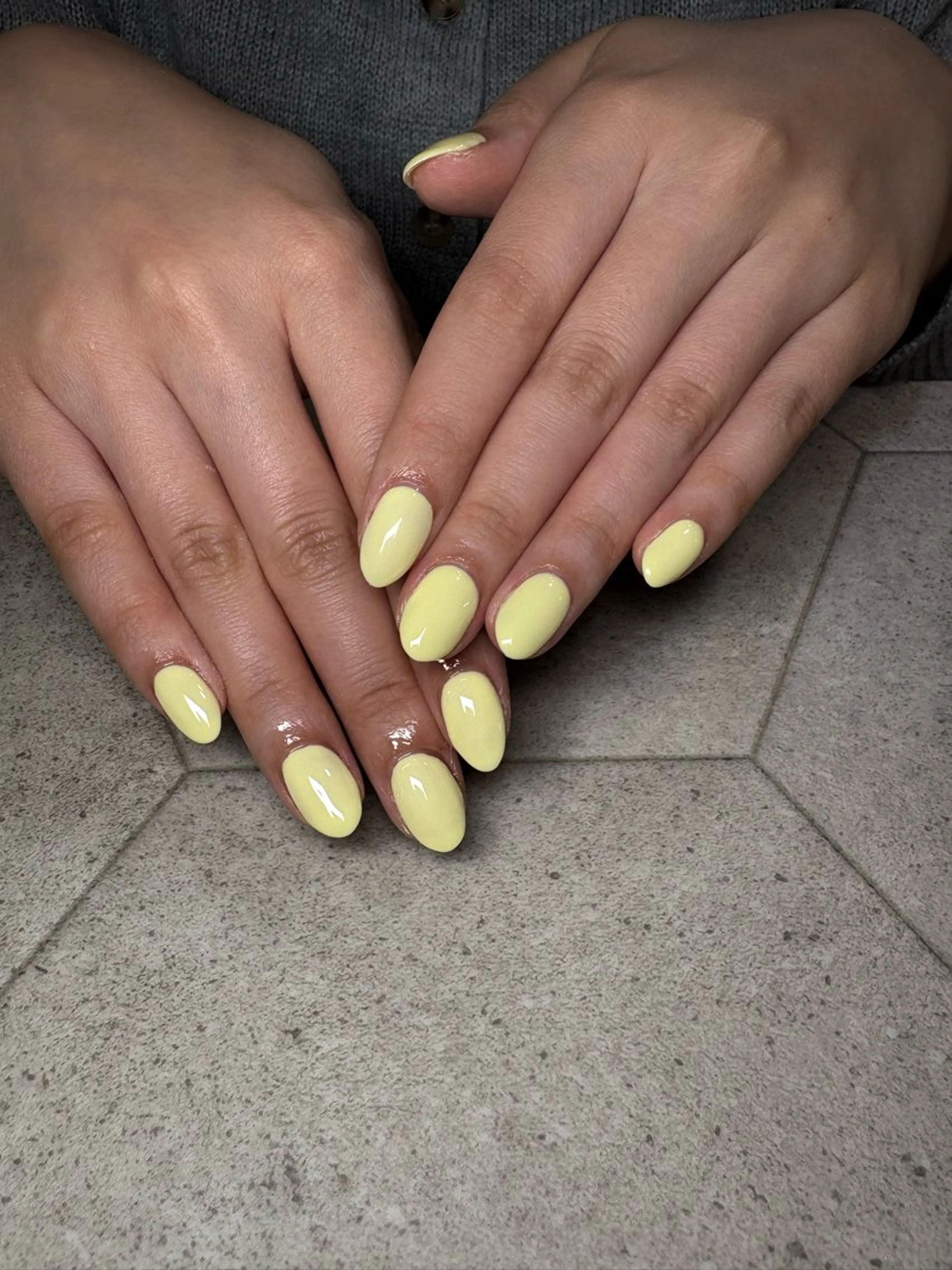 ネイル 三輪 彩美春のネイルデザイン