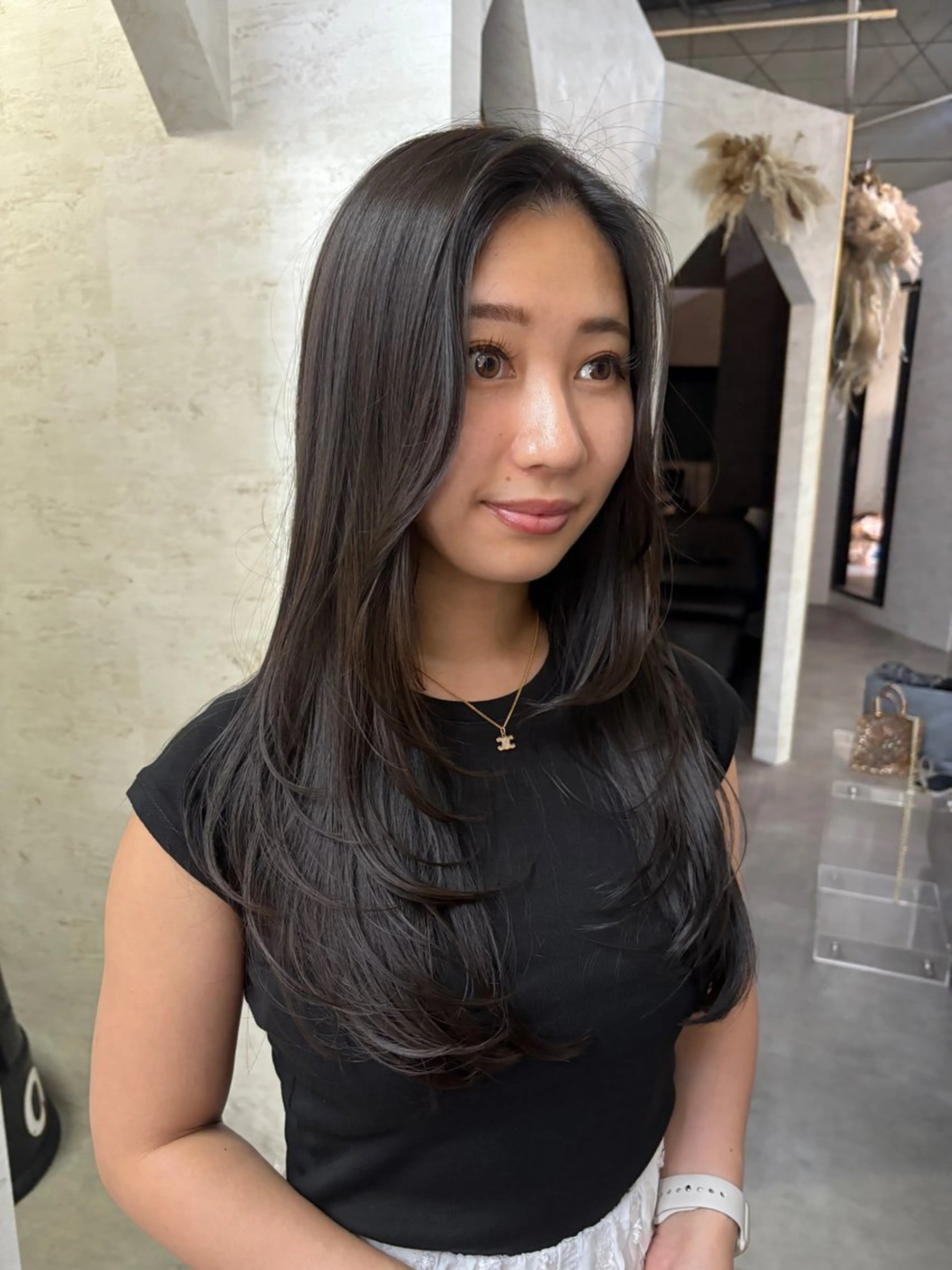 ロング レイヤーカット カット ヘアカラー トリートメント ブリーチなしカラー ダブルカラーエクステのヘアスタイル