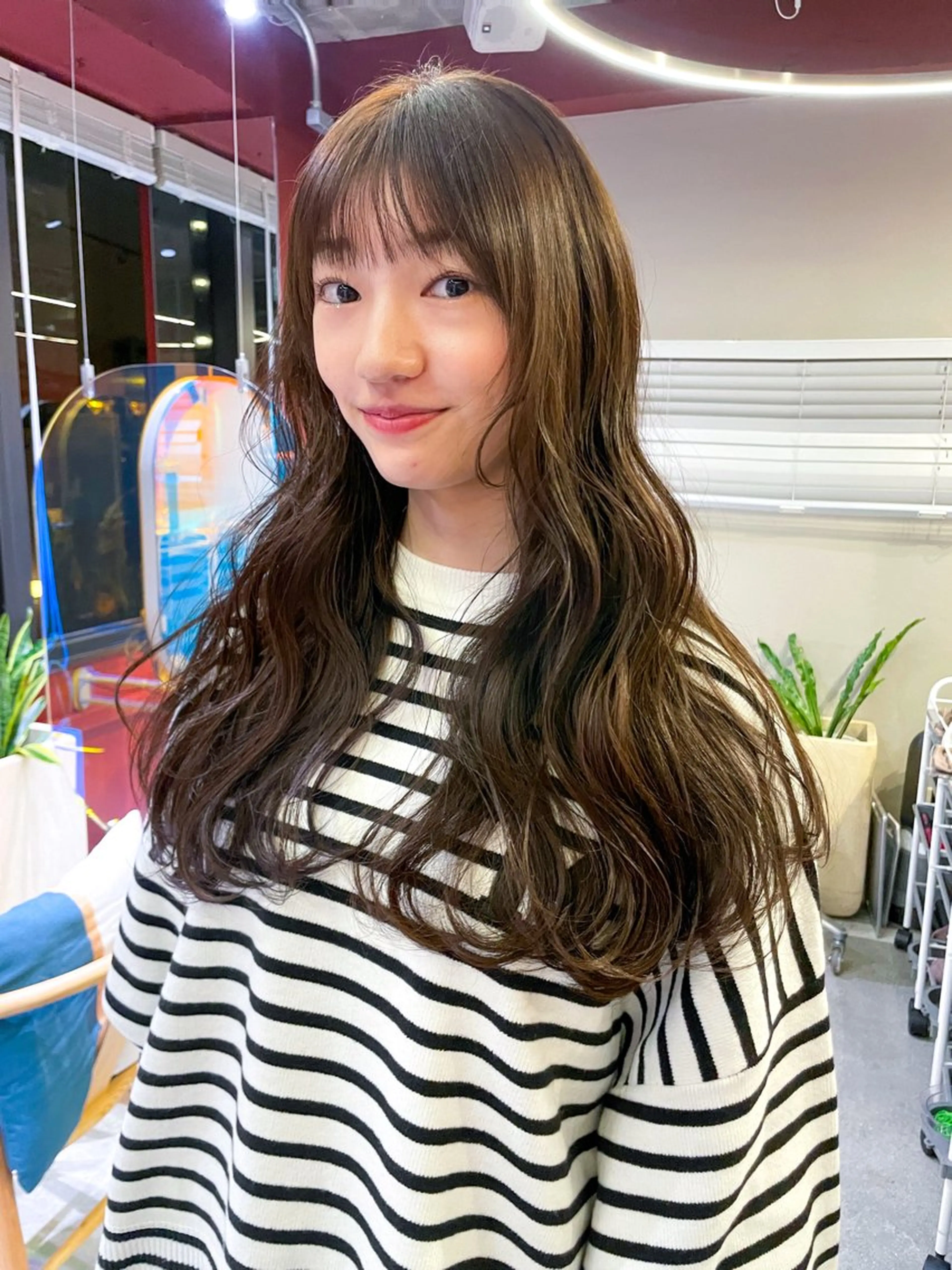 カラー カット ヘアカラー トリートメント 🤍LOREN エリコ🌈のヘアスタイル