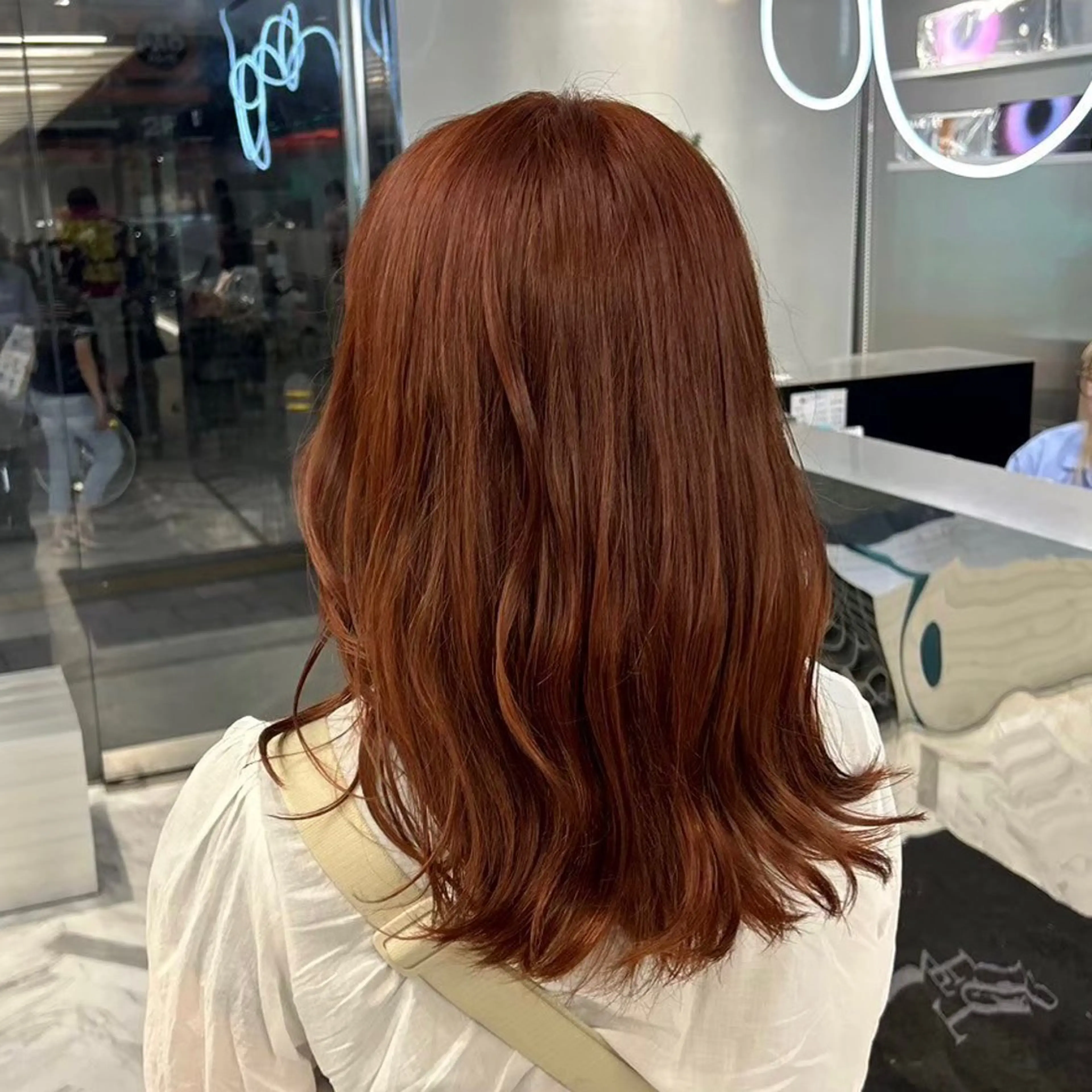 ミディアム カラー sawaka🪽うる 艶カラー/レイヤーのヘアスタイル