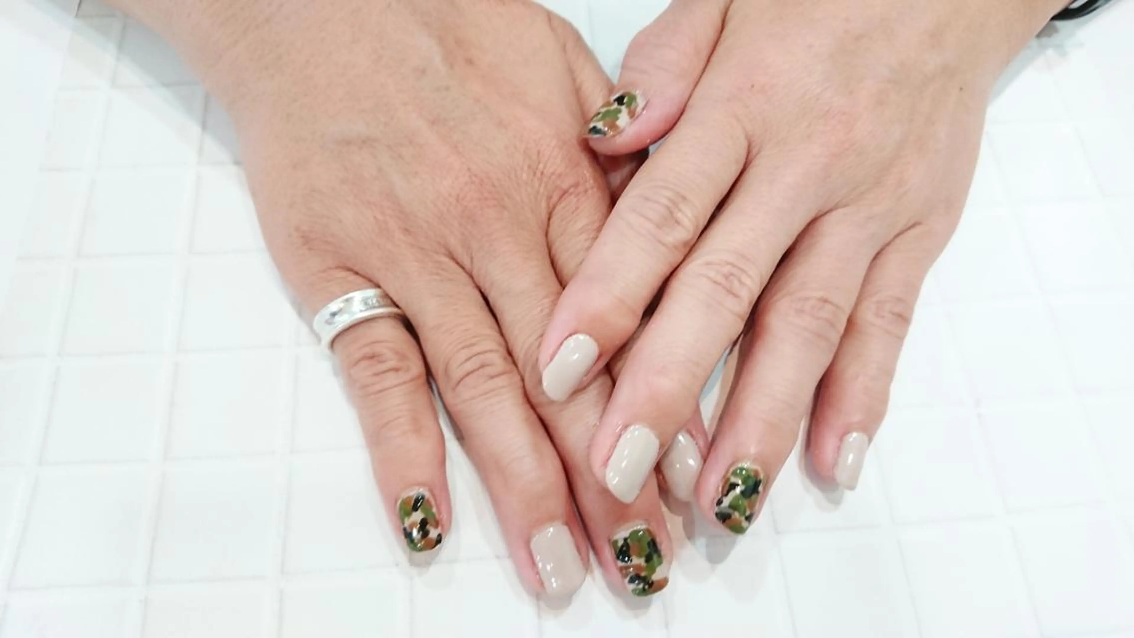 ネイル 持ち込み 高橋 春菜のマツエク・マツパデザイン