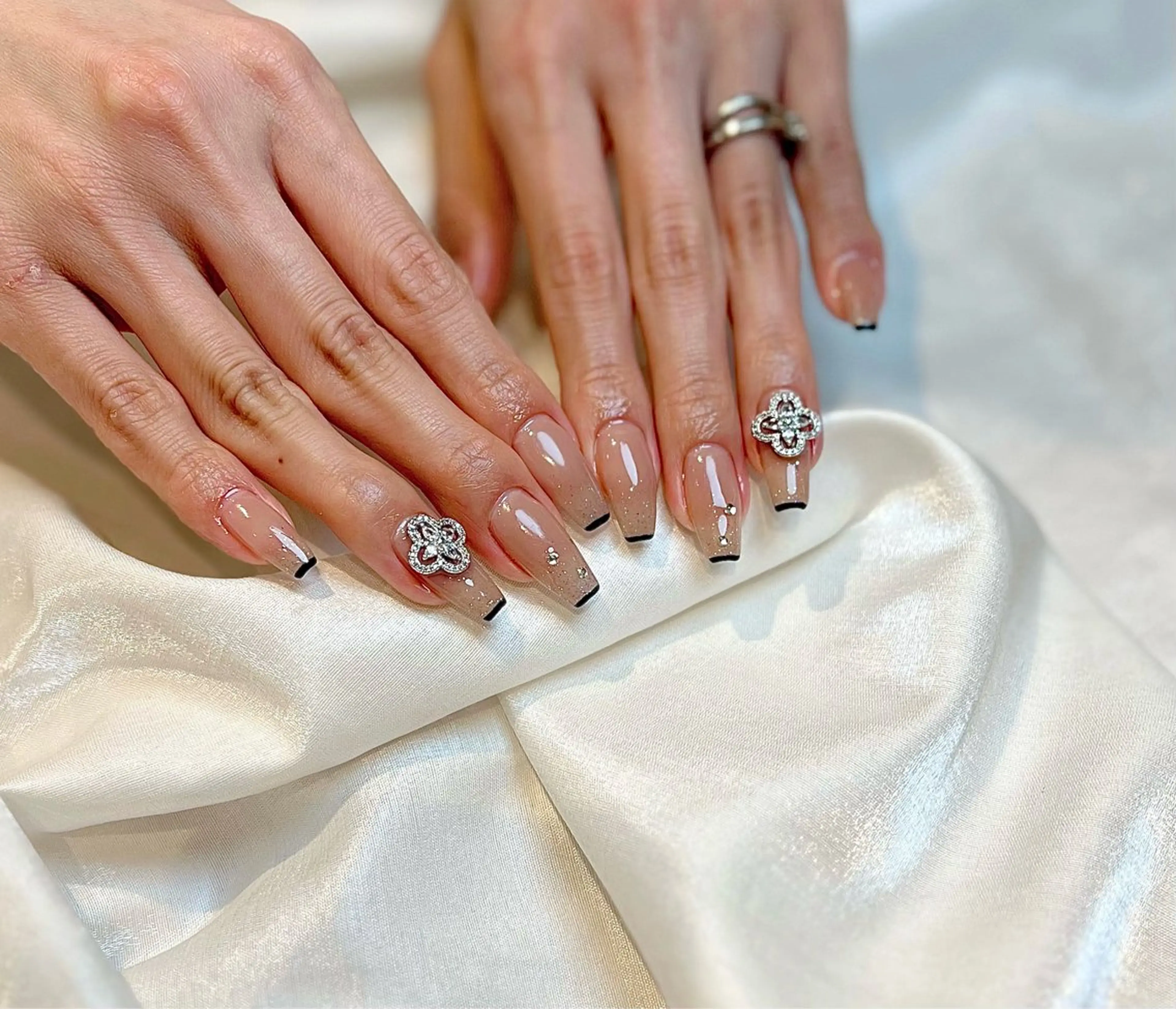 ネイル Lino+ ネイル&よもぎ蒸しのネイルデザイン