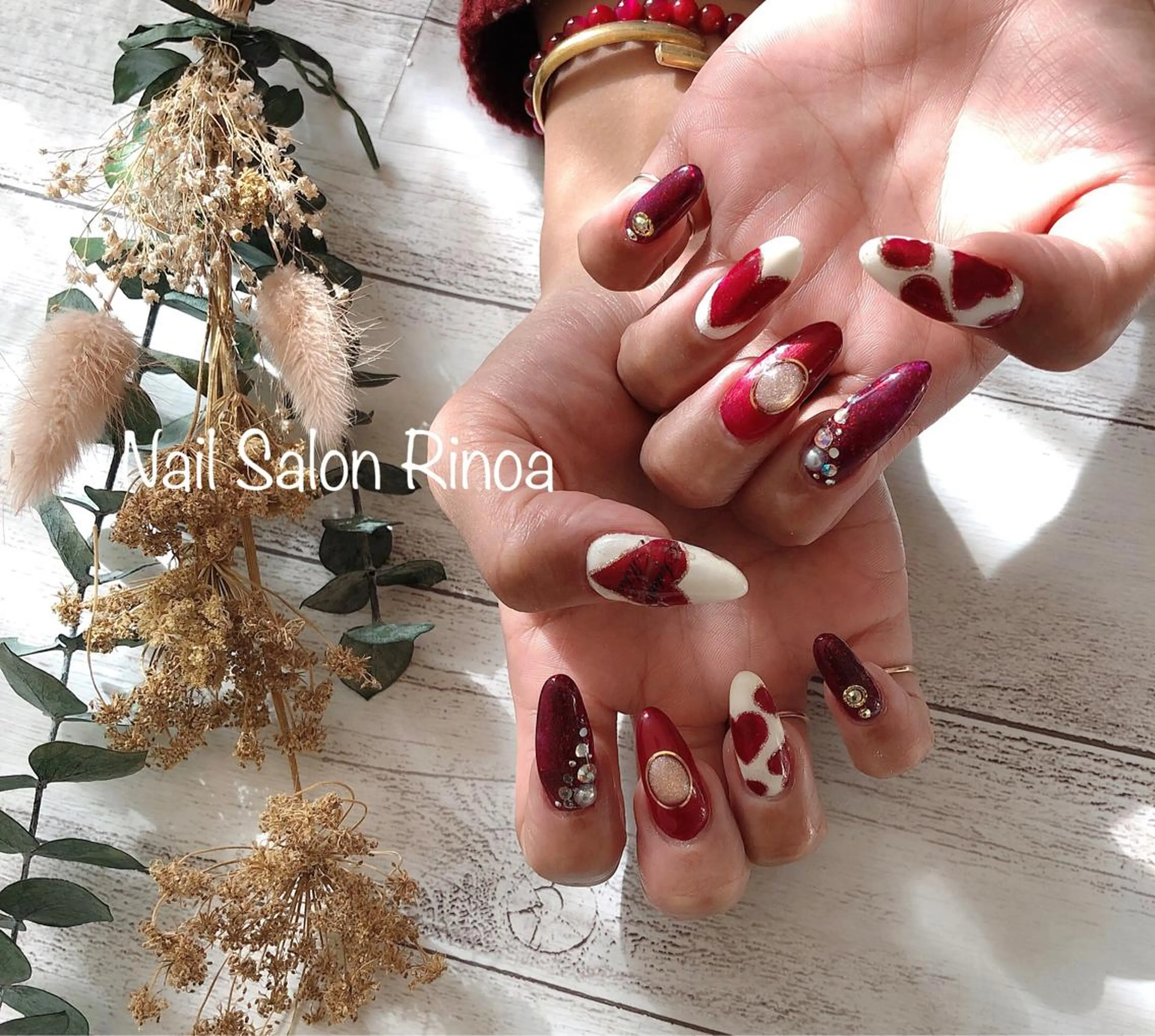 ネイル 持ち込み ストーンネイル Nail Salon Rinoaのネイルデザイン