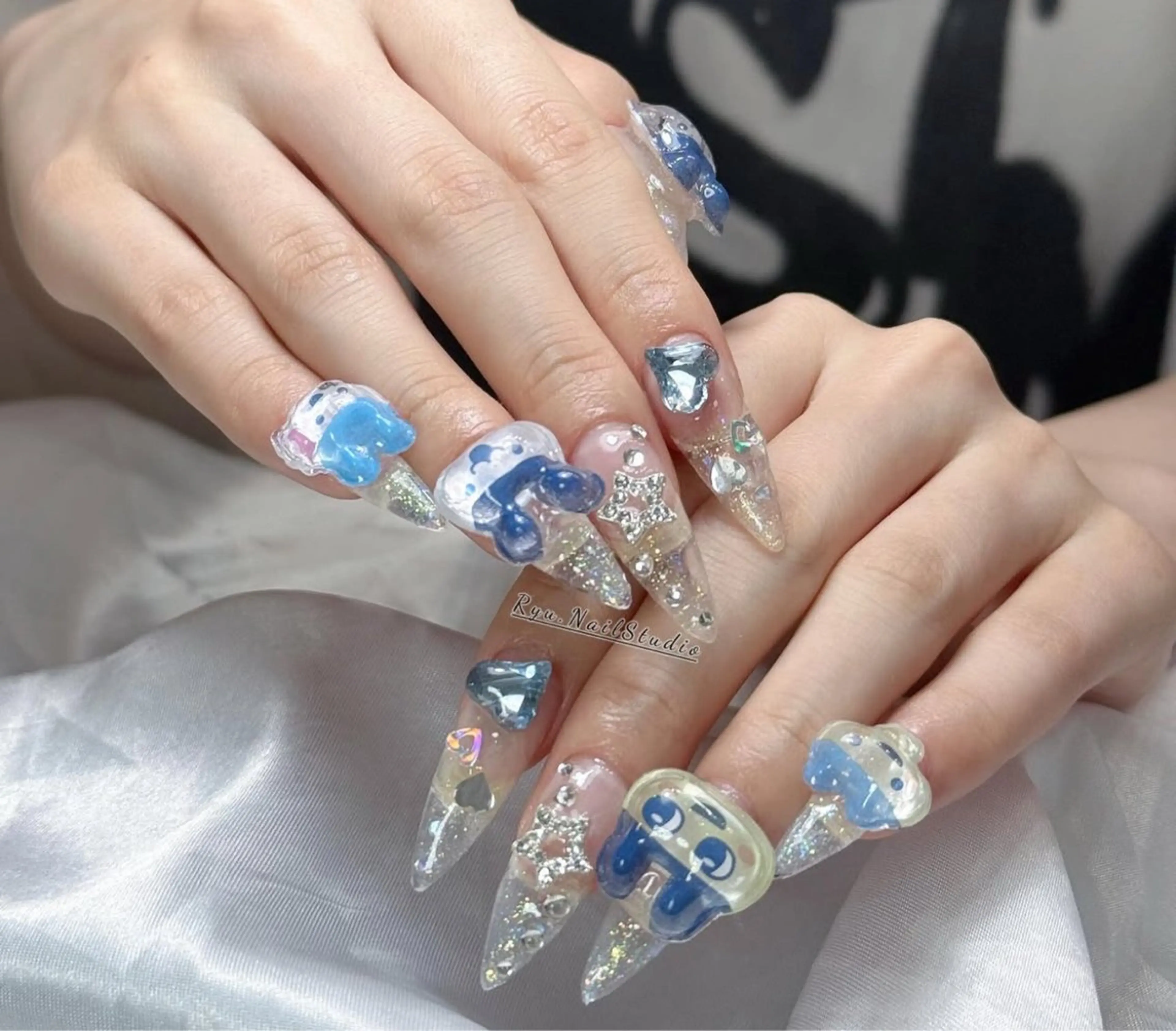 ネイル アートネイル フレンチネイル ジェルネイル キラキラネイル ニュアンスネイル ハンドネイル Ryunail所属・Ryu Nail NekoChanのネイルデザイン