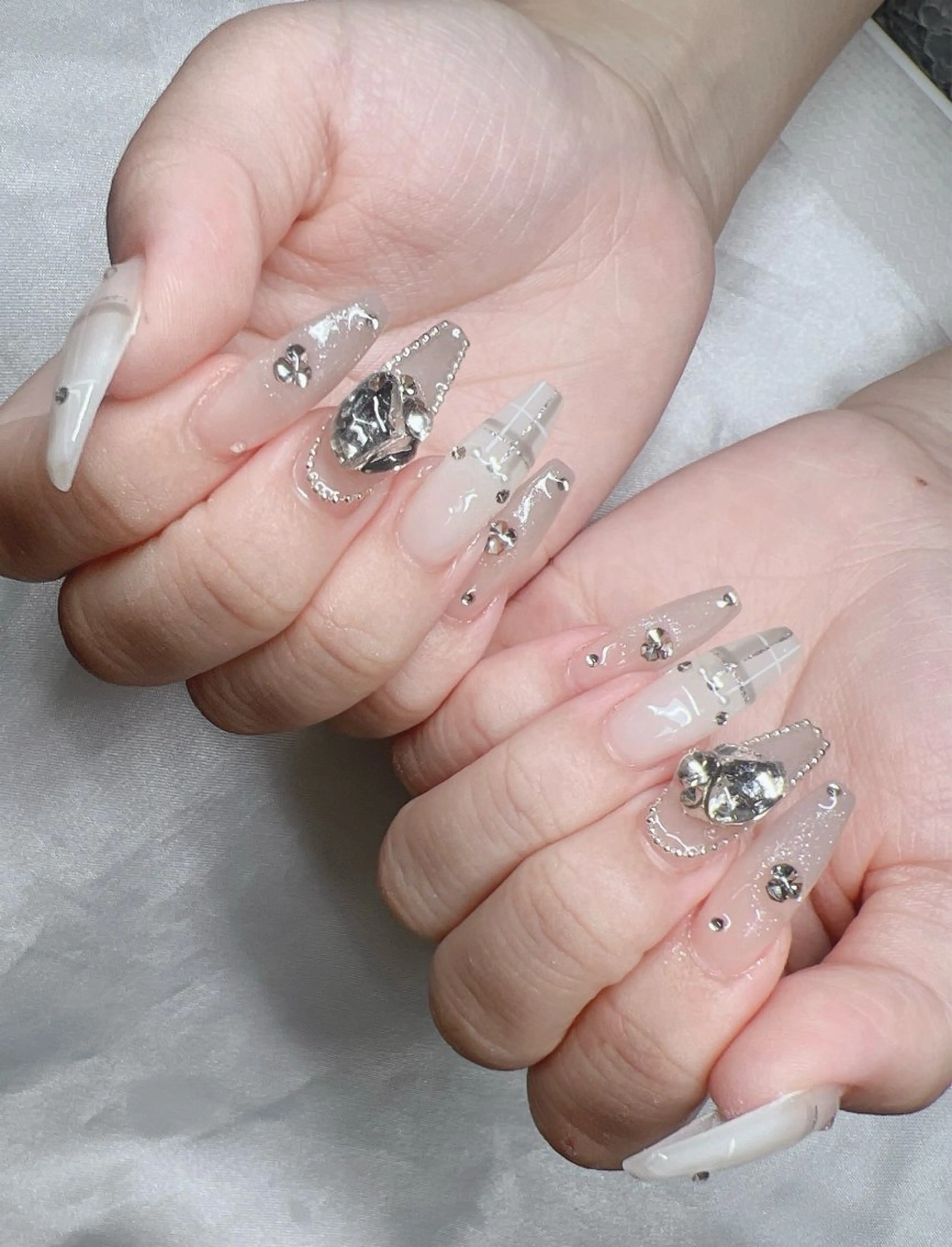 ネイル 長さ出し グラデーション キラキラネイル マグネットネイル ニュアンスネイル Lee Nails チップ長さだし専門店のネイルデザイン