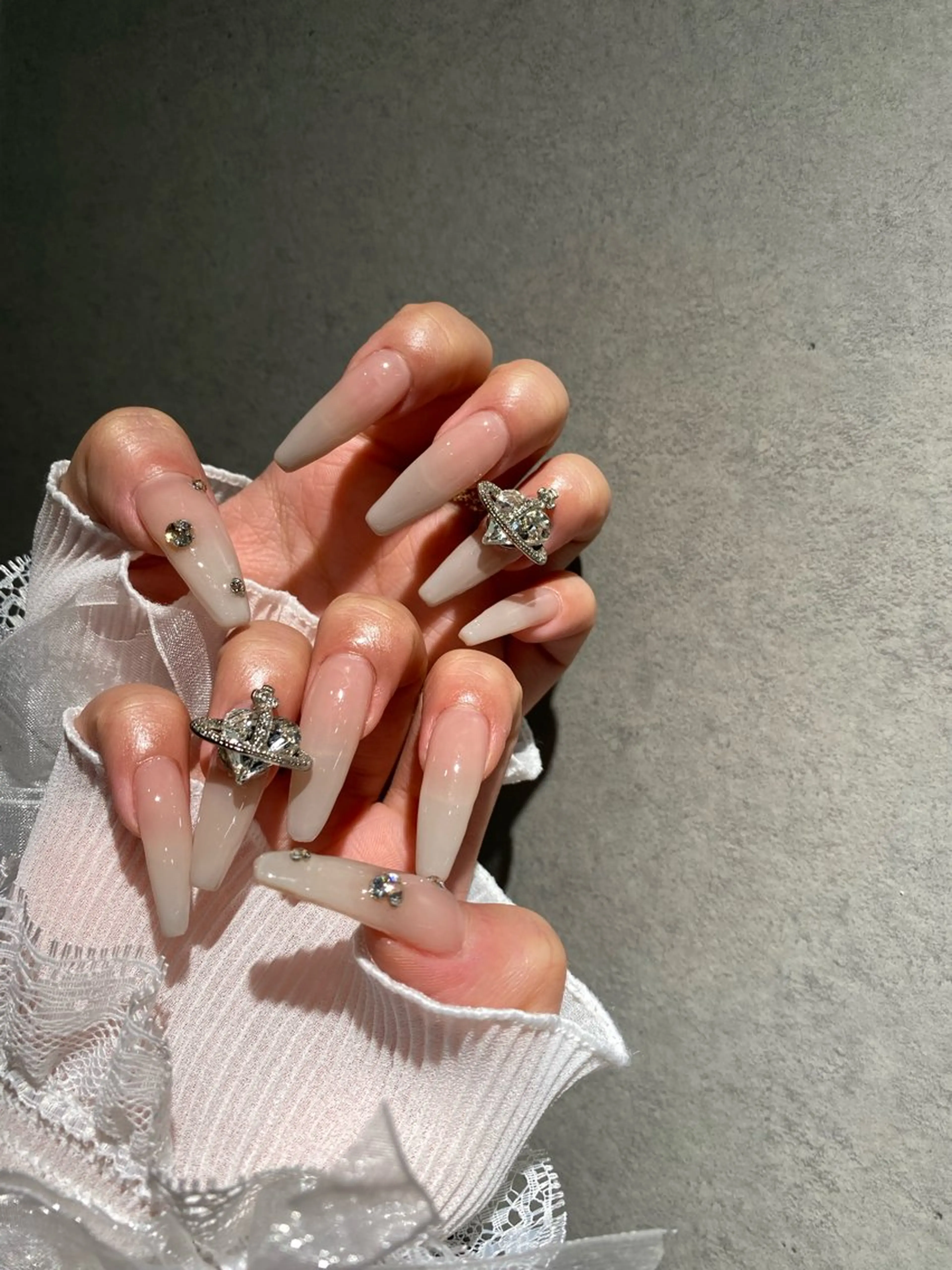 ネイル I-nailロング /ワンホン/キラキラのネイルデザイン