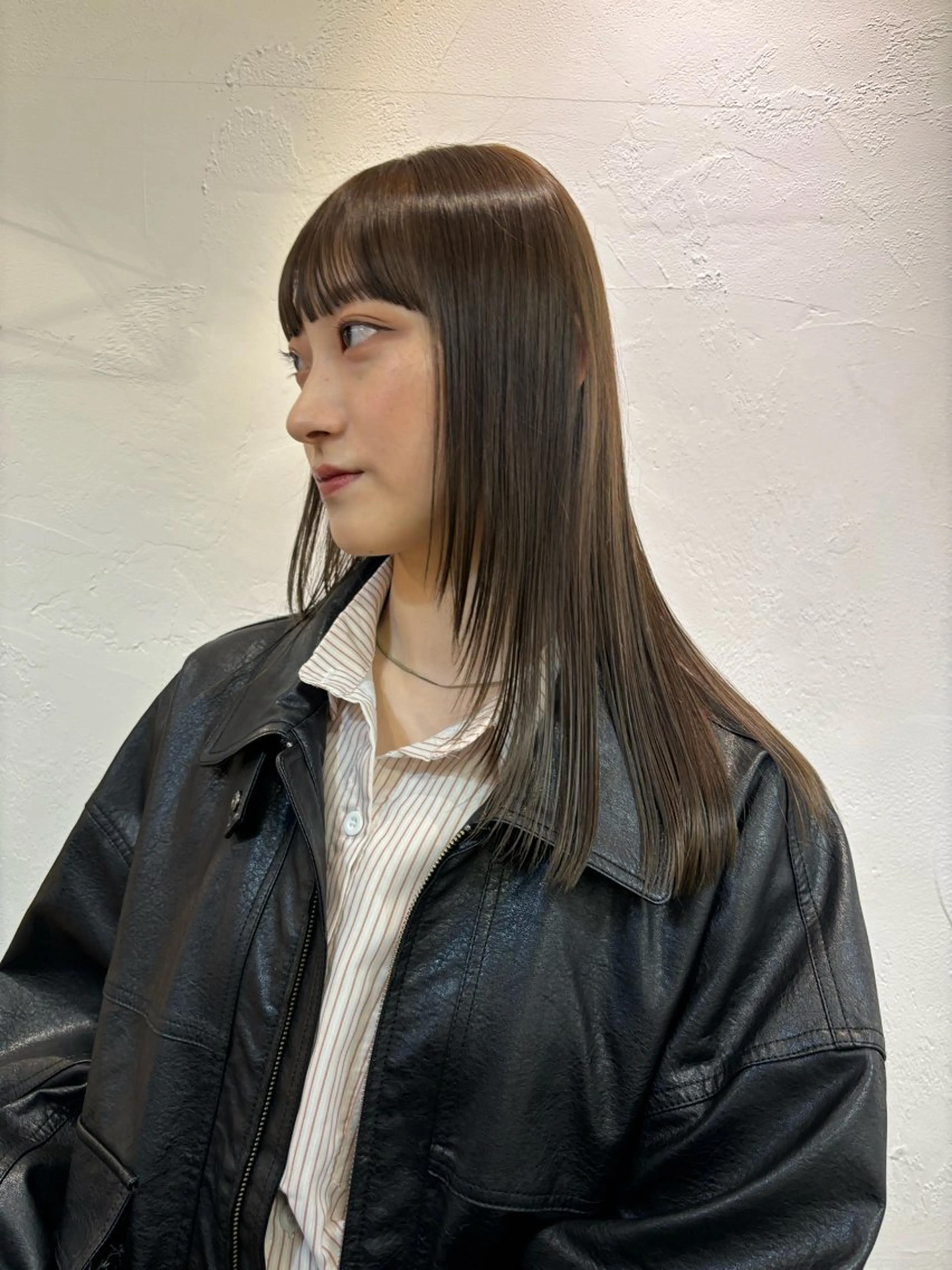 🦢2回目以降の方限定🦢【 プレミアム縮毛矯正＋似合わせカット＋ヘアカラー 】ダメージレスな薬剤で艶々に💞の写真