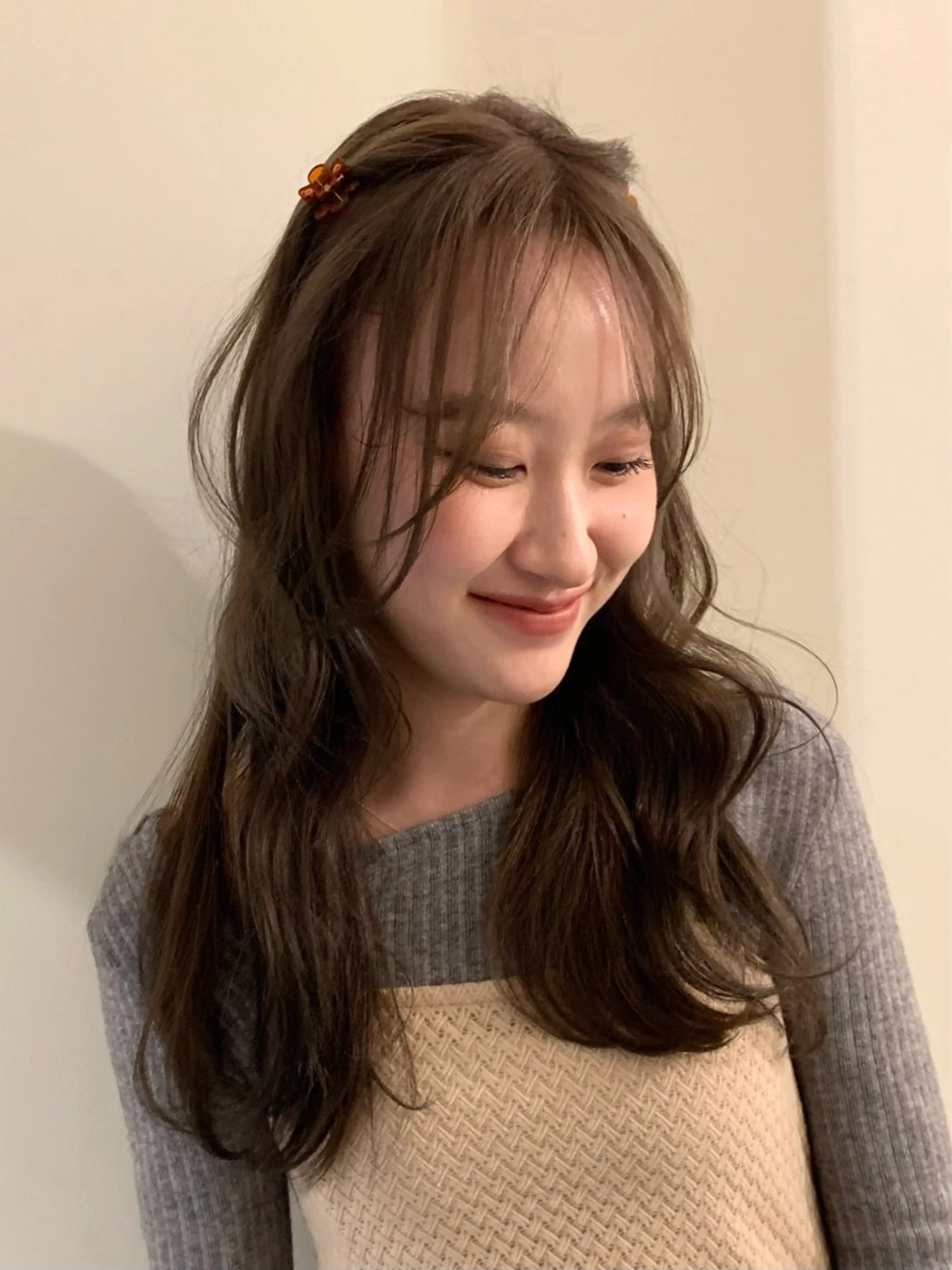 セミロング カラー ブリーチ ダブルカラー グレージュ ブリーチなしカラー ヘアカラー 落合希 Olivebeigeのヘアスタイル