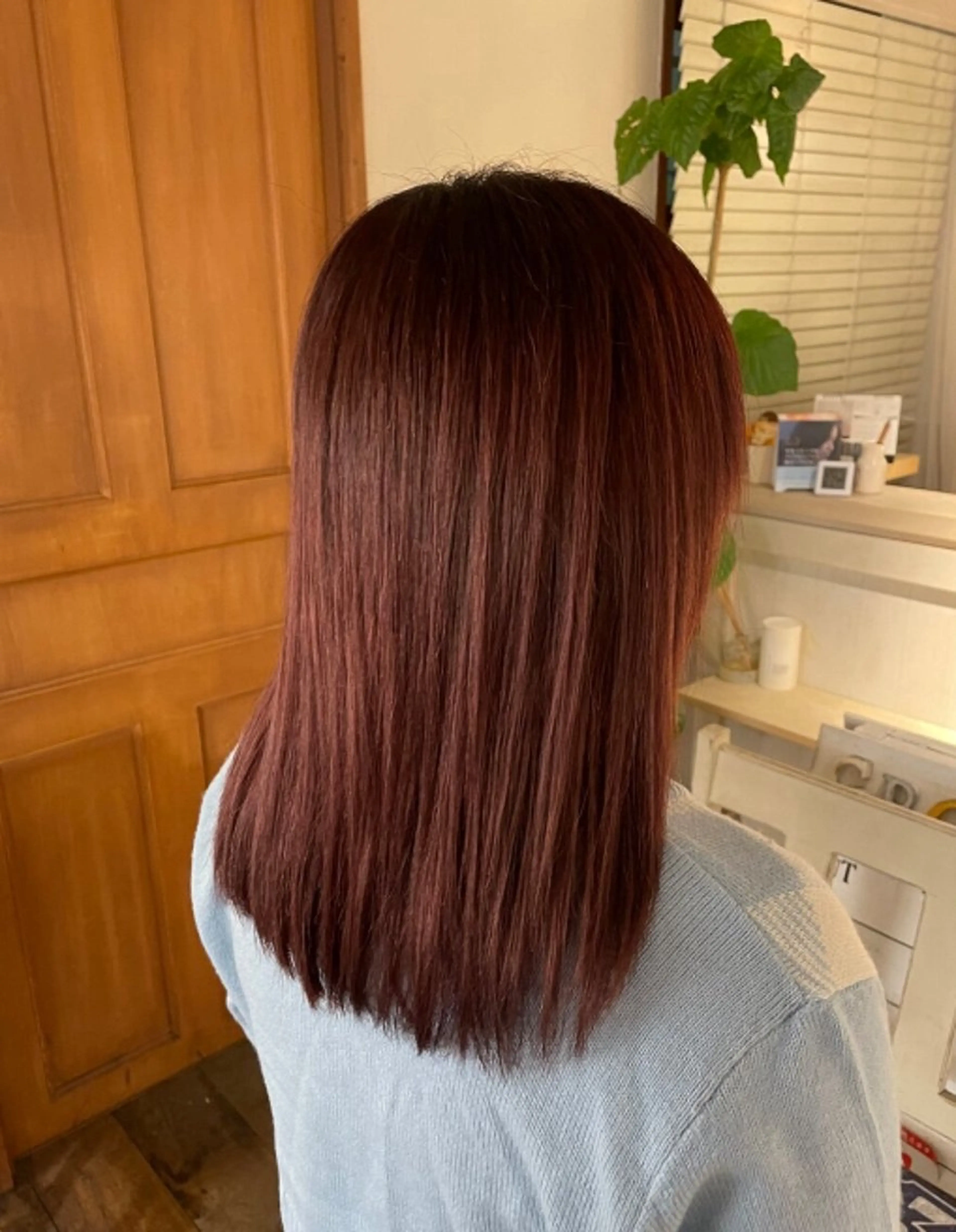 セミロング カラー 美容室gross所属・渕本 瑠世のヘアスタイル