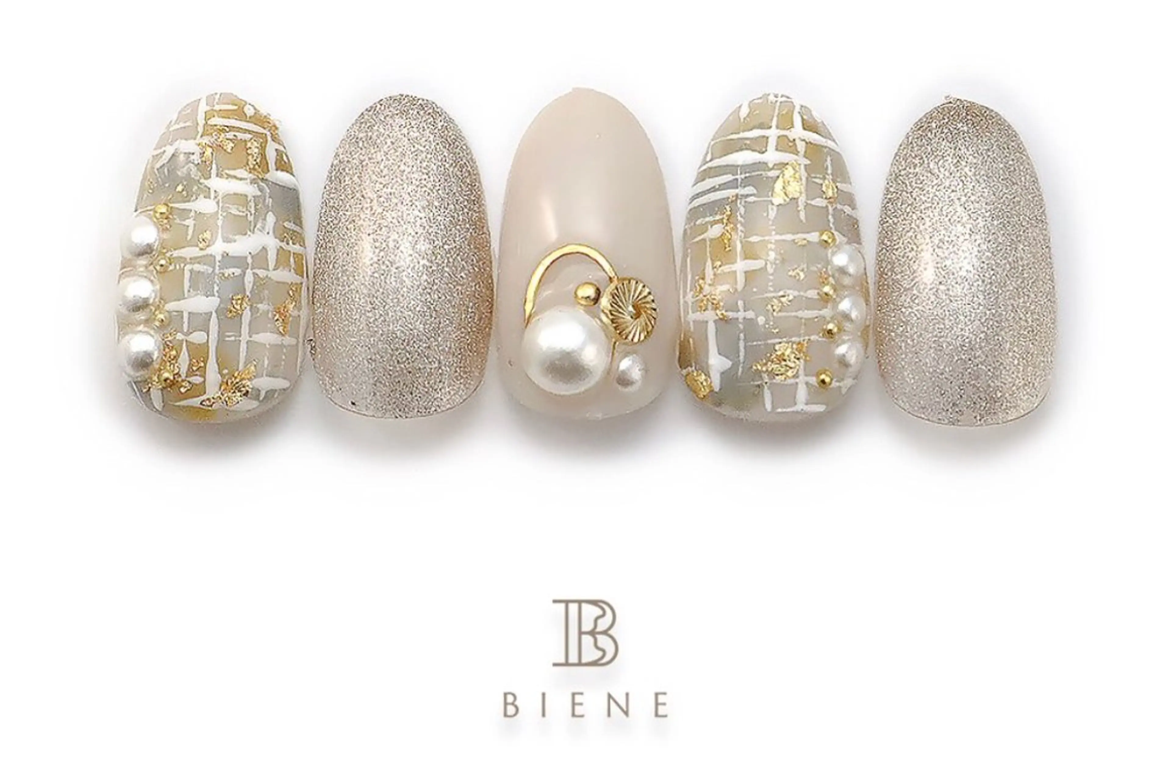 ネイル ネイルサロンBIENE所属・相澤 理蘭のネイルデザイン