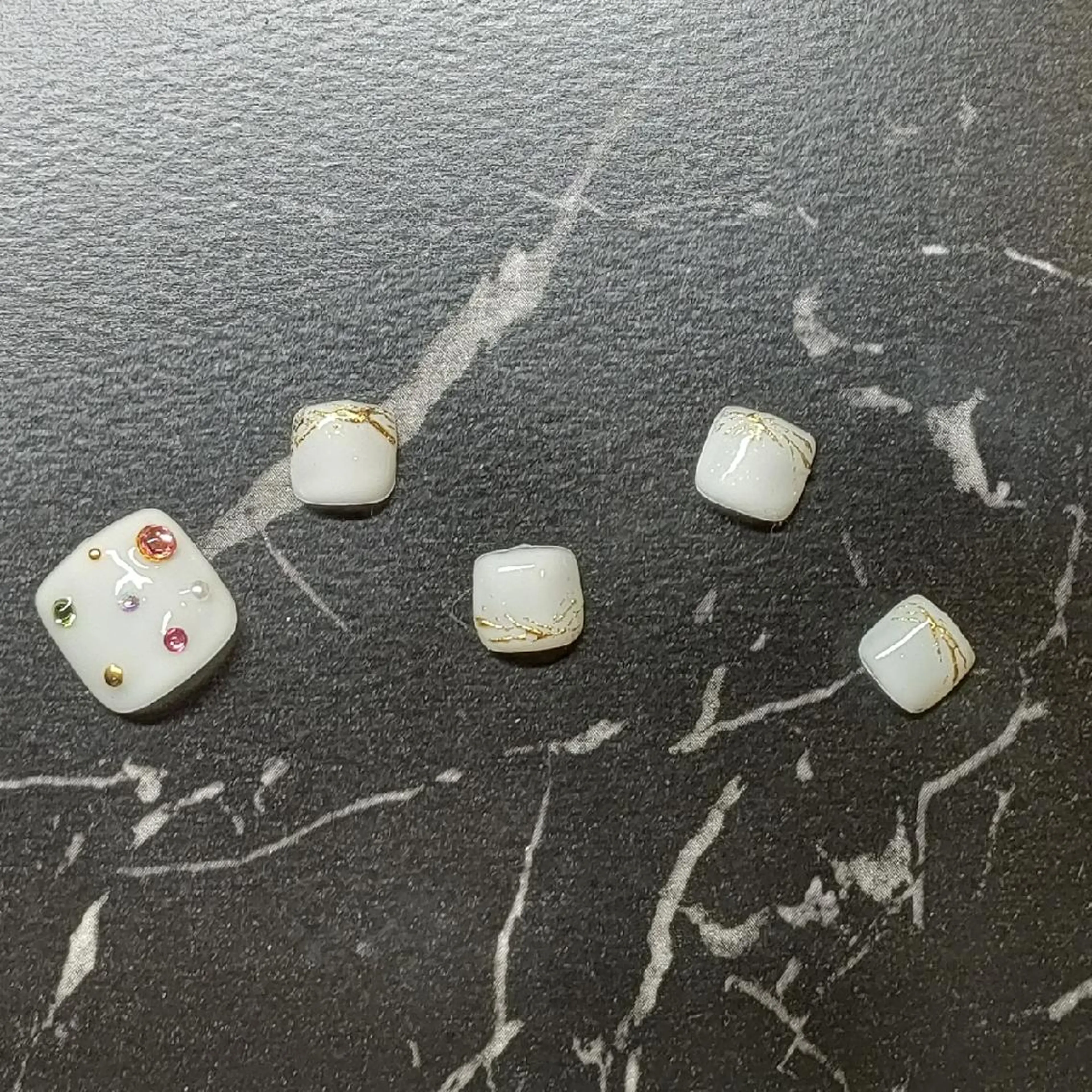 ネイル フットネイル 吉澤 友恵のネイルデザイン