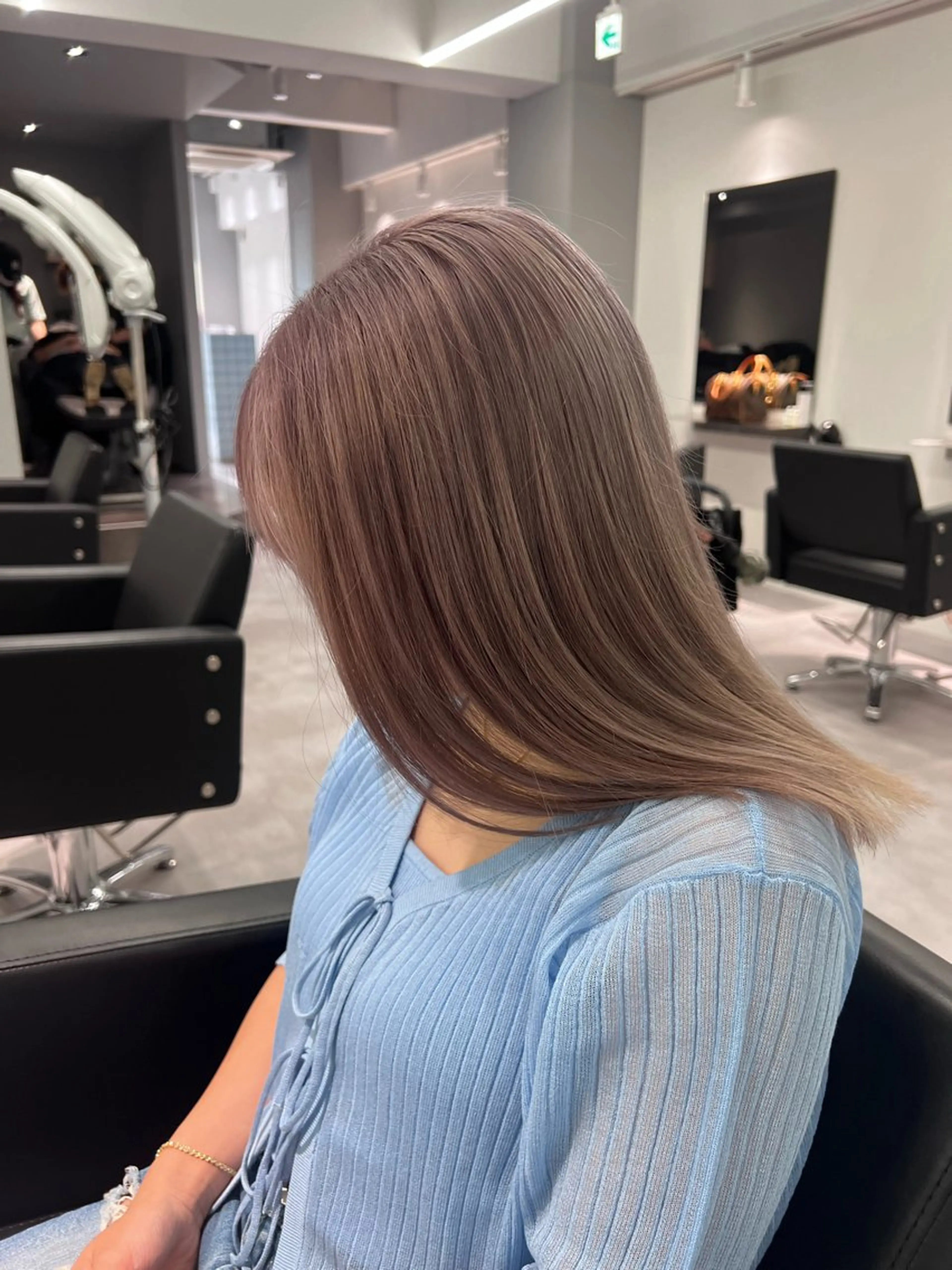 ミディアム カラー ヘアカラー 山下 光太郎のヘアスタイル