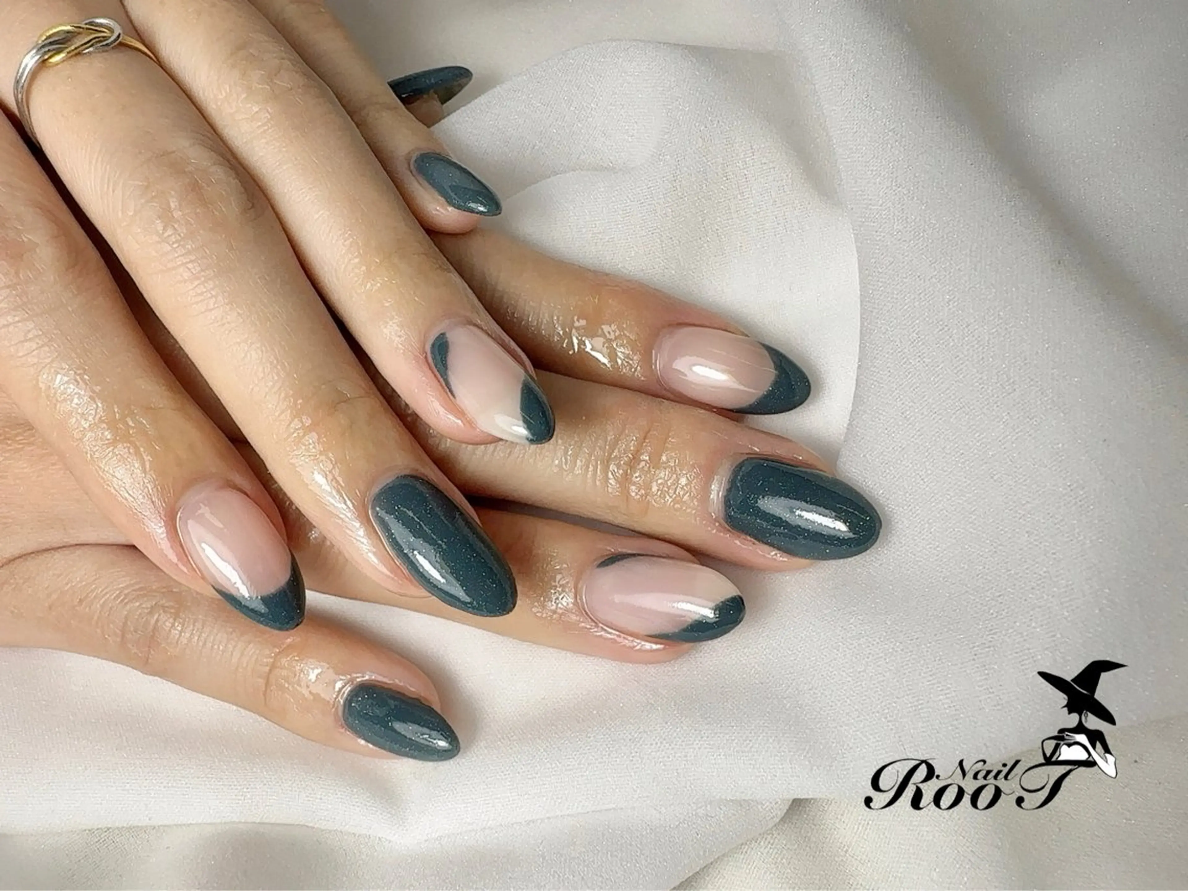 ネイル フラッシュネイル フレンチネイル ハンドネイル RooT Nailのネイルデザイン