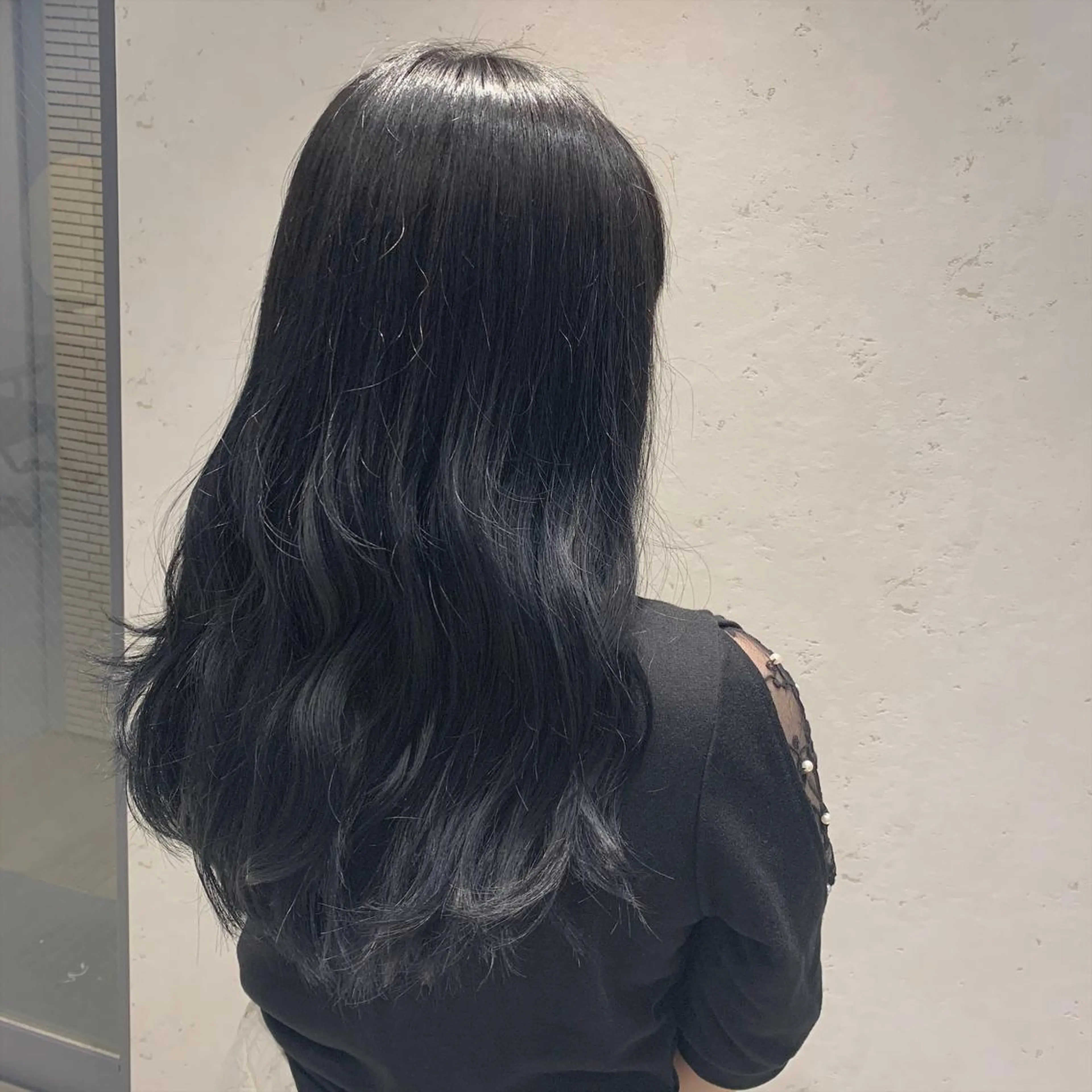 ロング カラー 外山 実咲のヘアスタイル