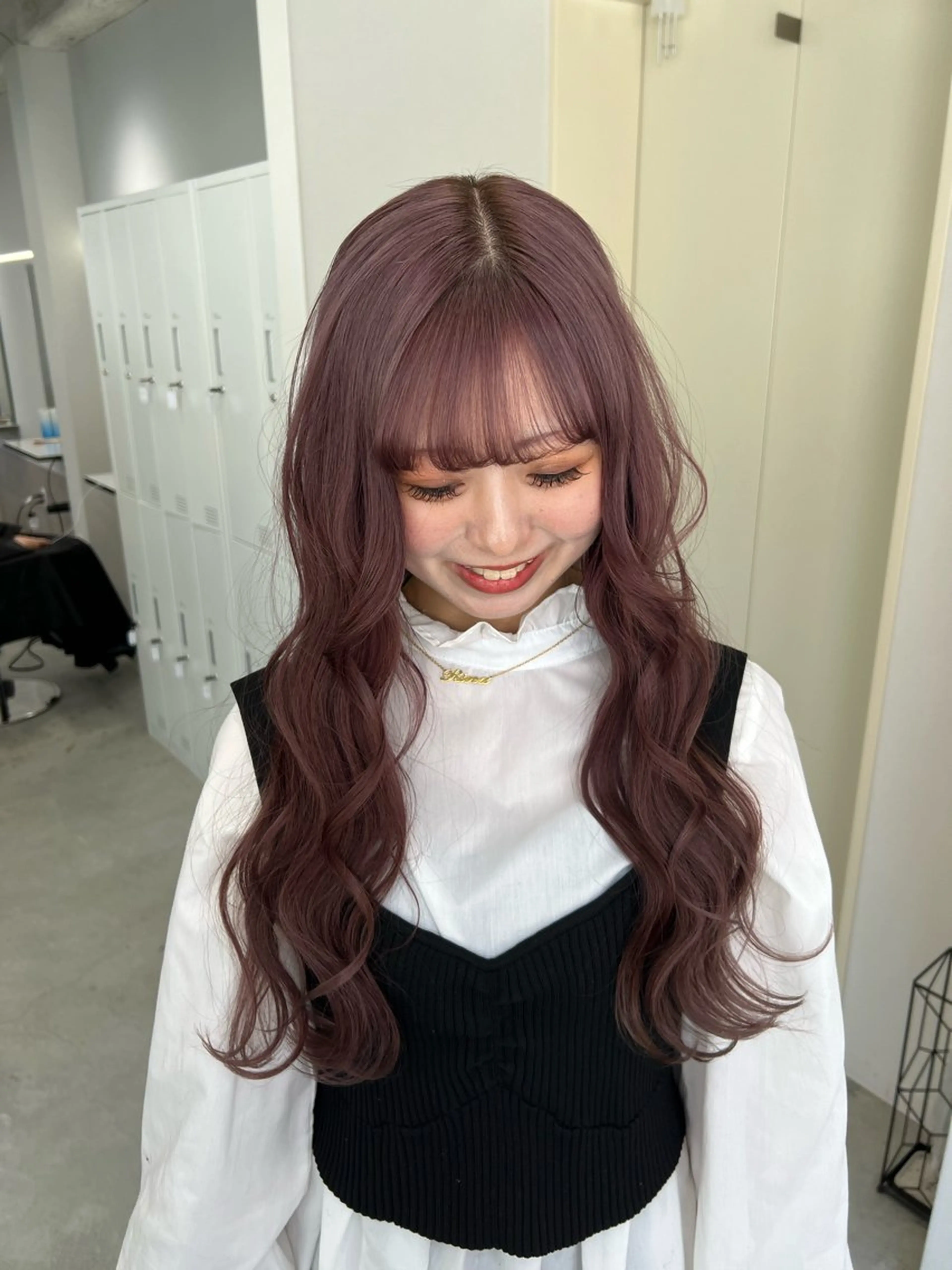 ロング ヘアカラー maya レイヤーカットのヘアスタイル