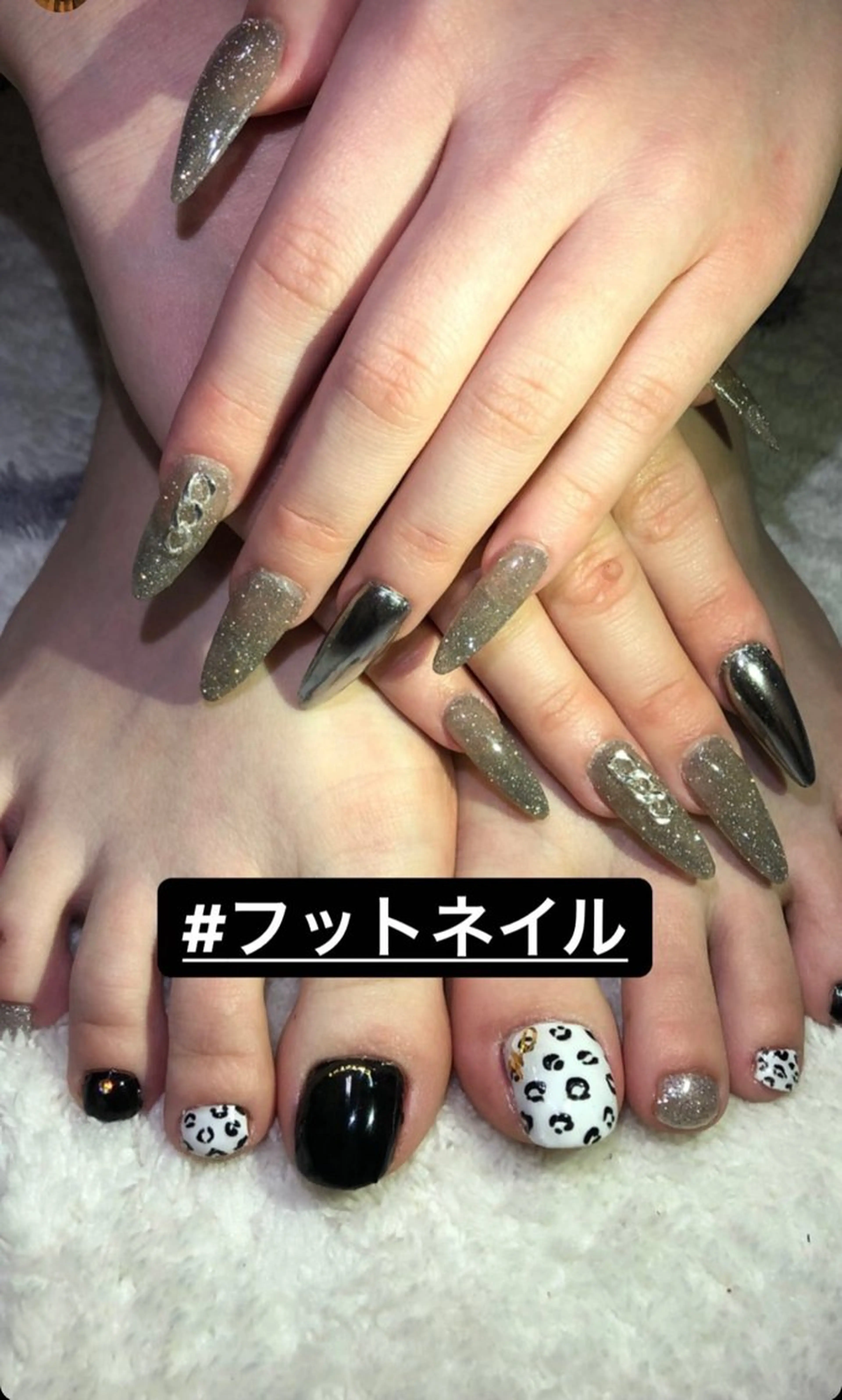 ネイル フラッシュネイル フットネイル キラキラネイル 中西 美羽のネイルデザイン