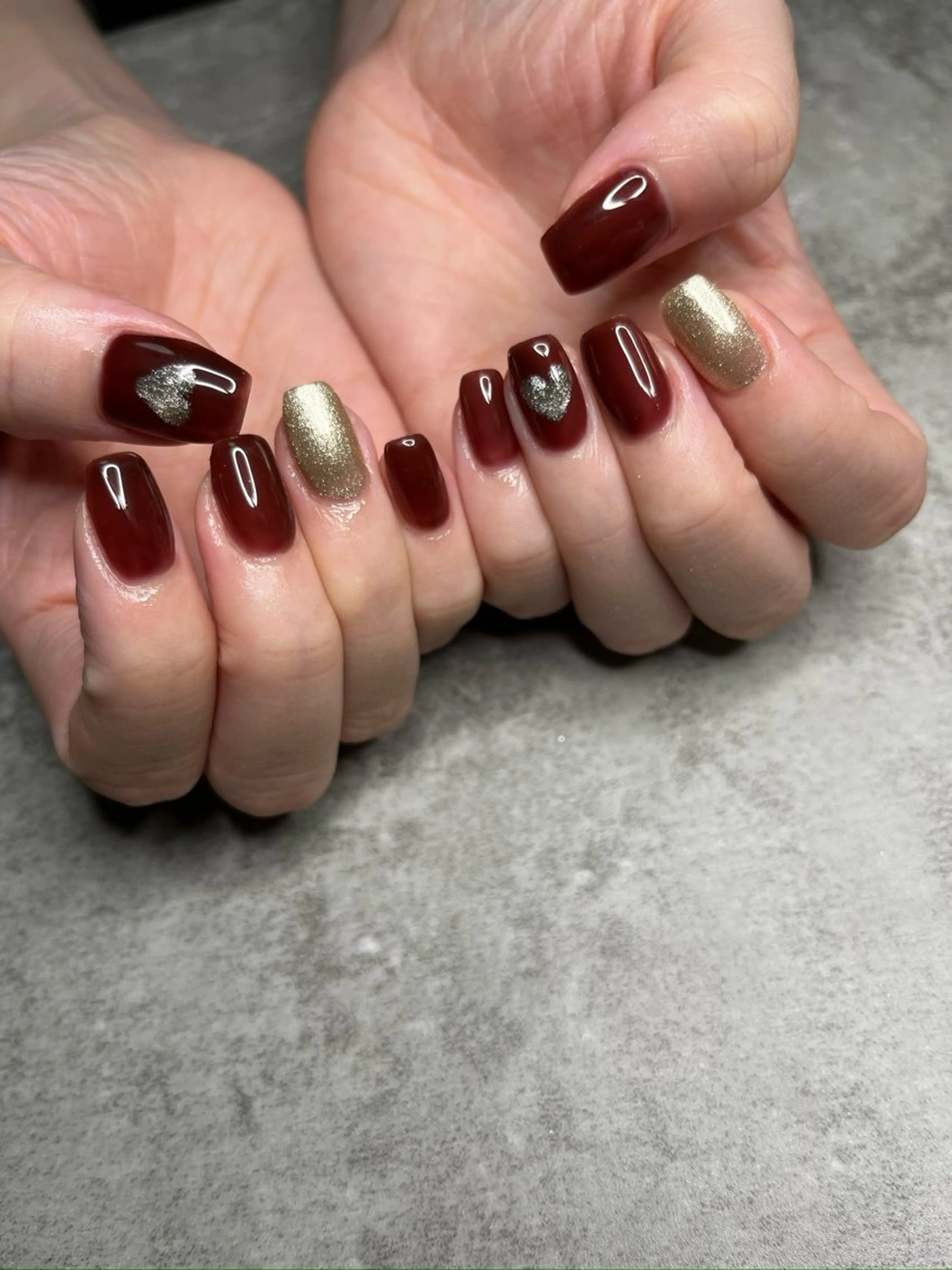 ハンドネイル(ワンカラー＋2本アート)の写真