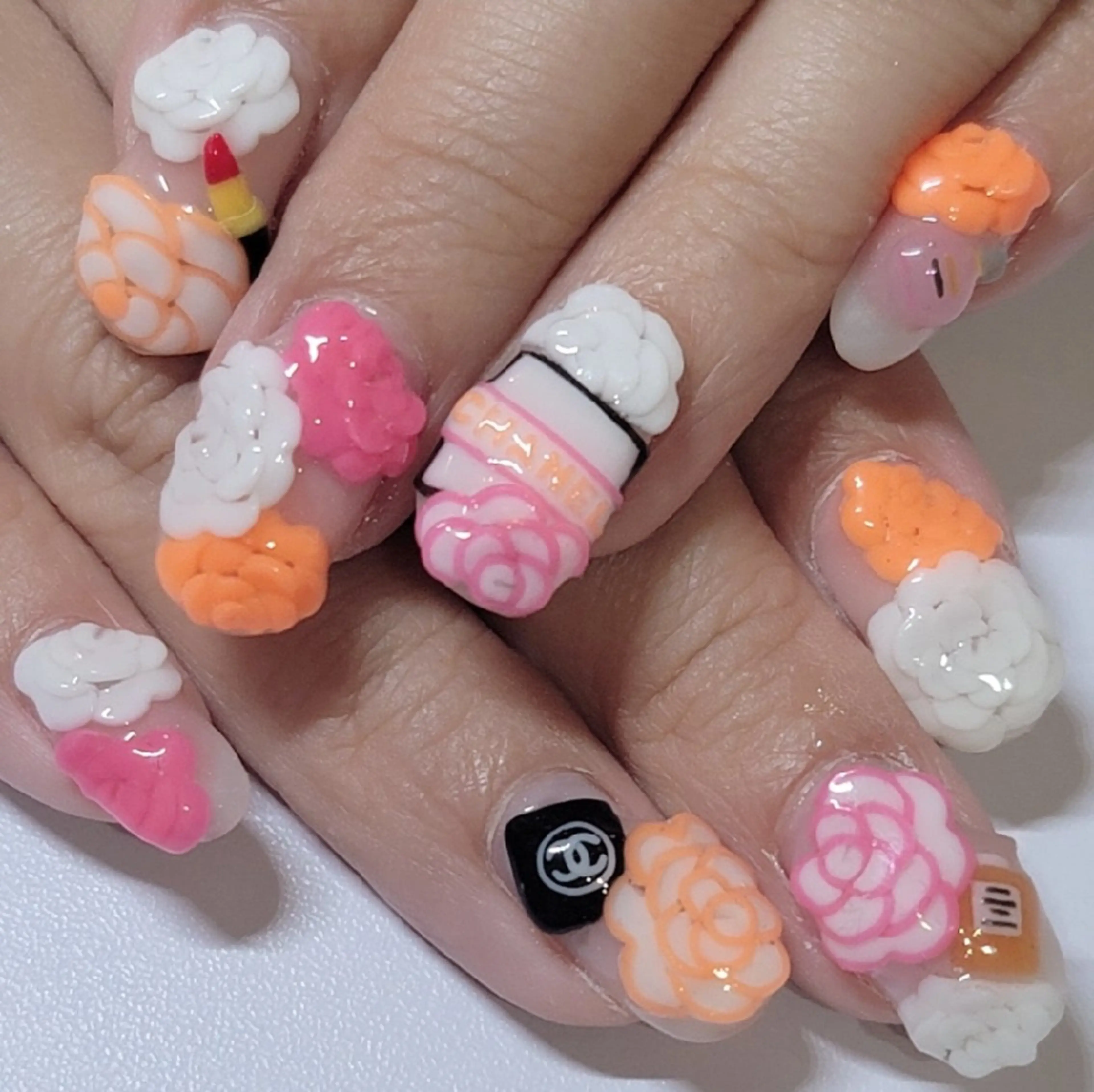 ネイル アートネイル ブルー ワンカラーネイル ホワイト ハンドネイル よしだ ひろきのネイルデザイン