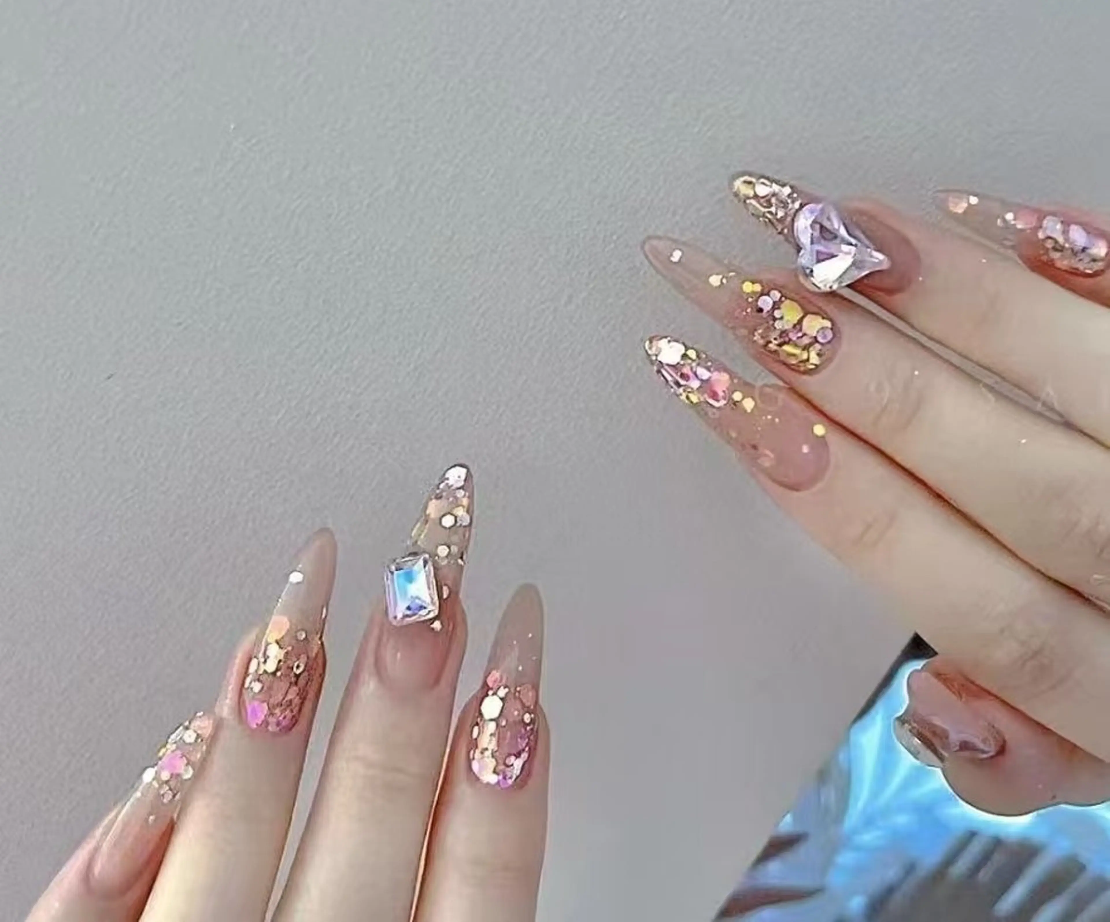 ネイル オーロラネイル フラワーネイル フットネイル フレンチネイル ジェルネイル ハンドネイル Oomiya 服部のネイルデザイン