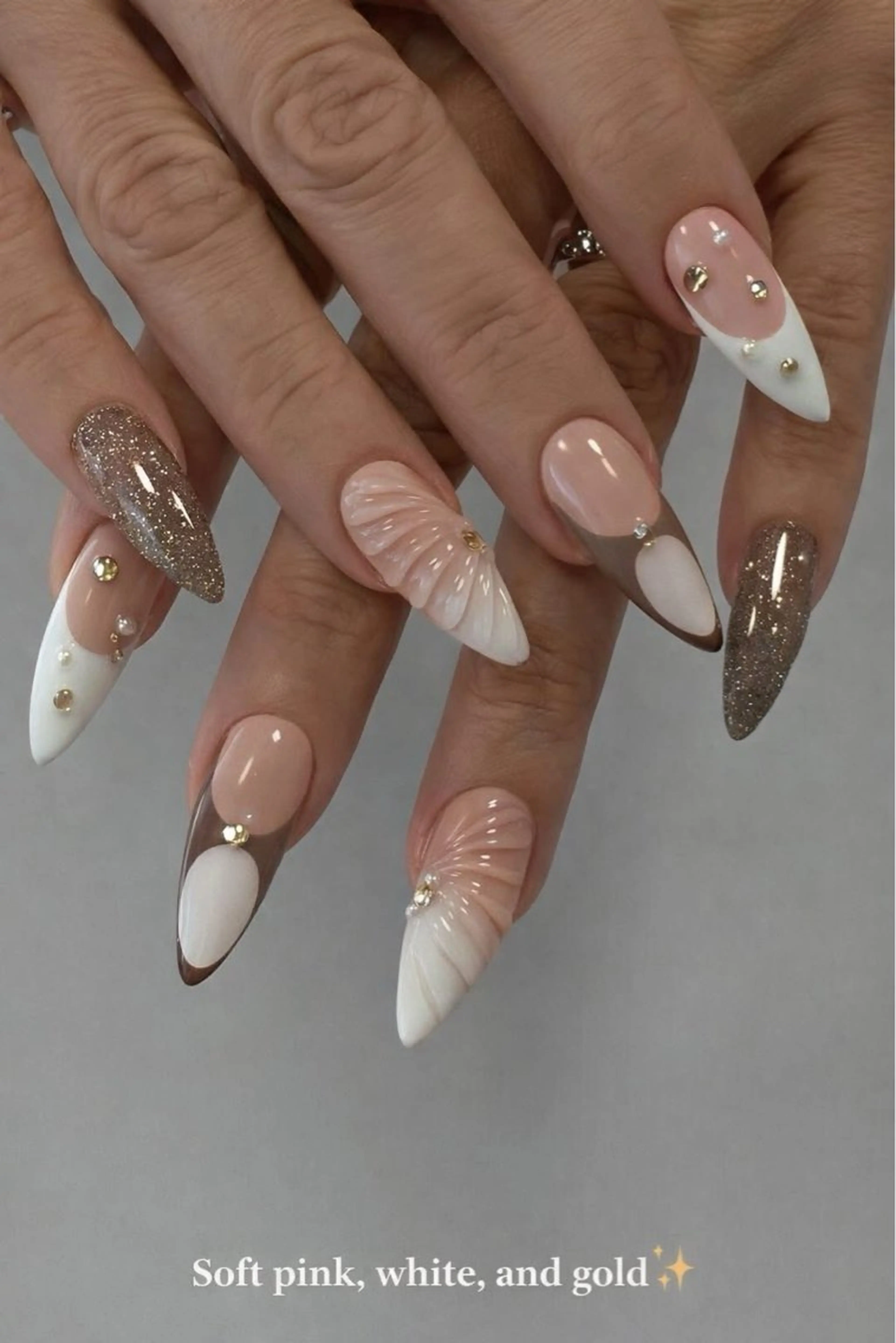 ネイル チークネイル フレンチネイル グラデーション 韓国ネイル マグネットネイル ハンドネイル Heng688 へンのネイルデザイン