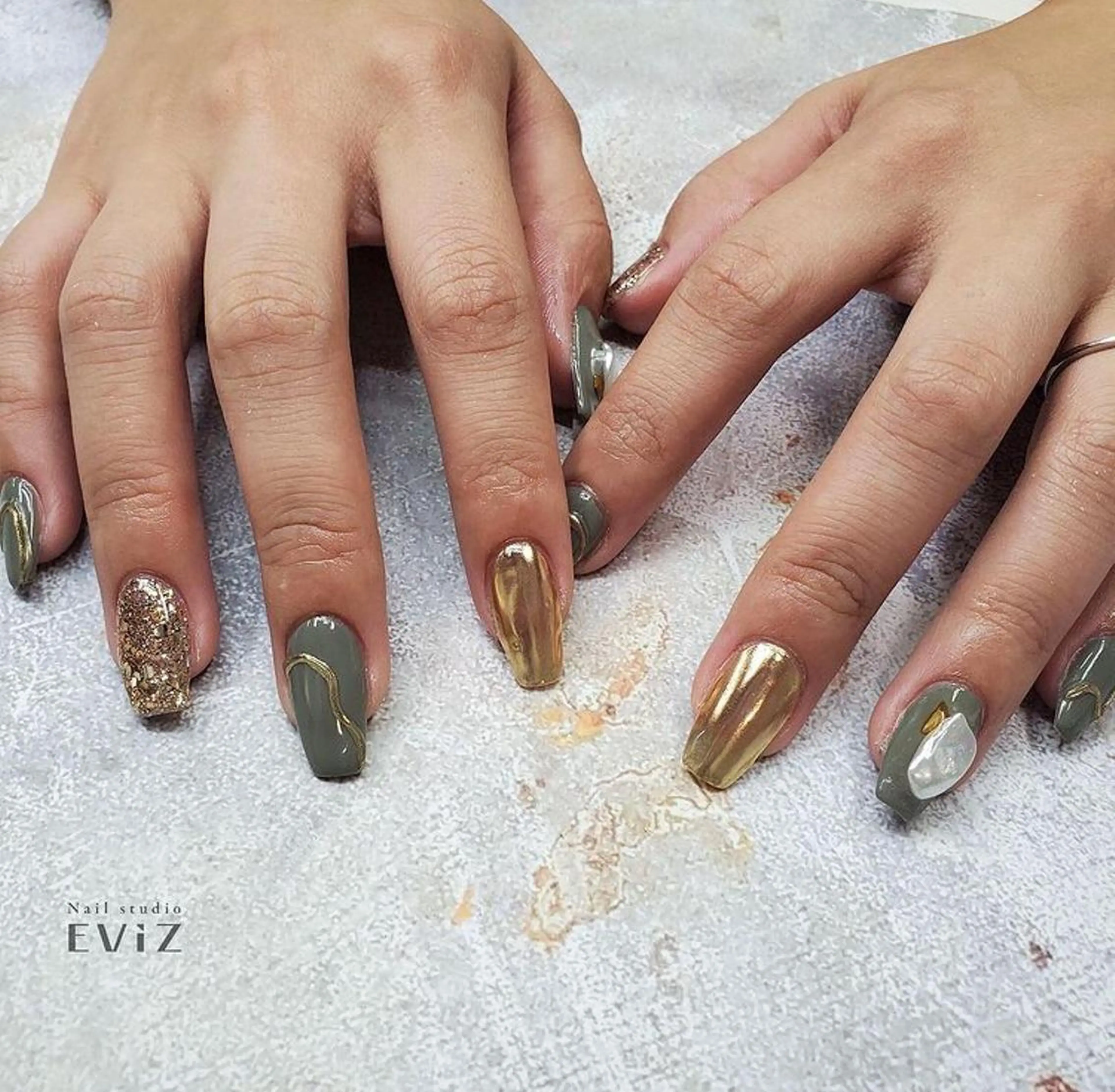 ネイル nailstudio eviz新宿店のネイルデザイン