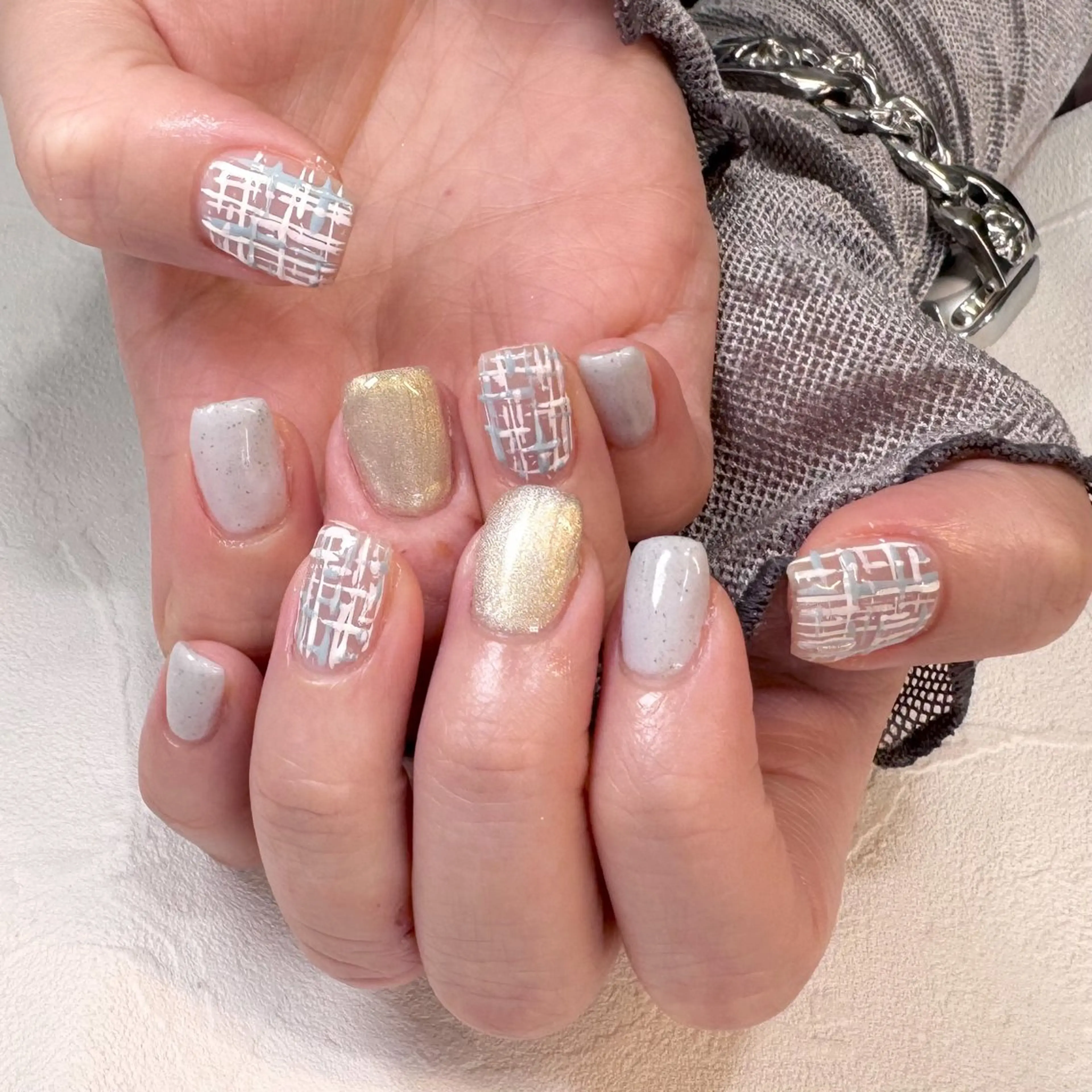 ネイル ガーリー RIEKO🍒 ワンホン♡推しネイルのネイルデザイン