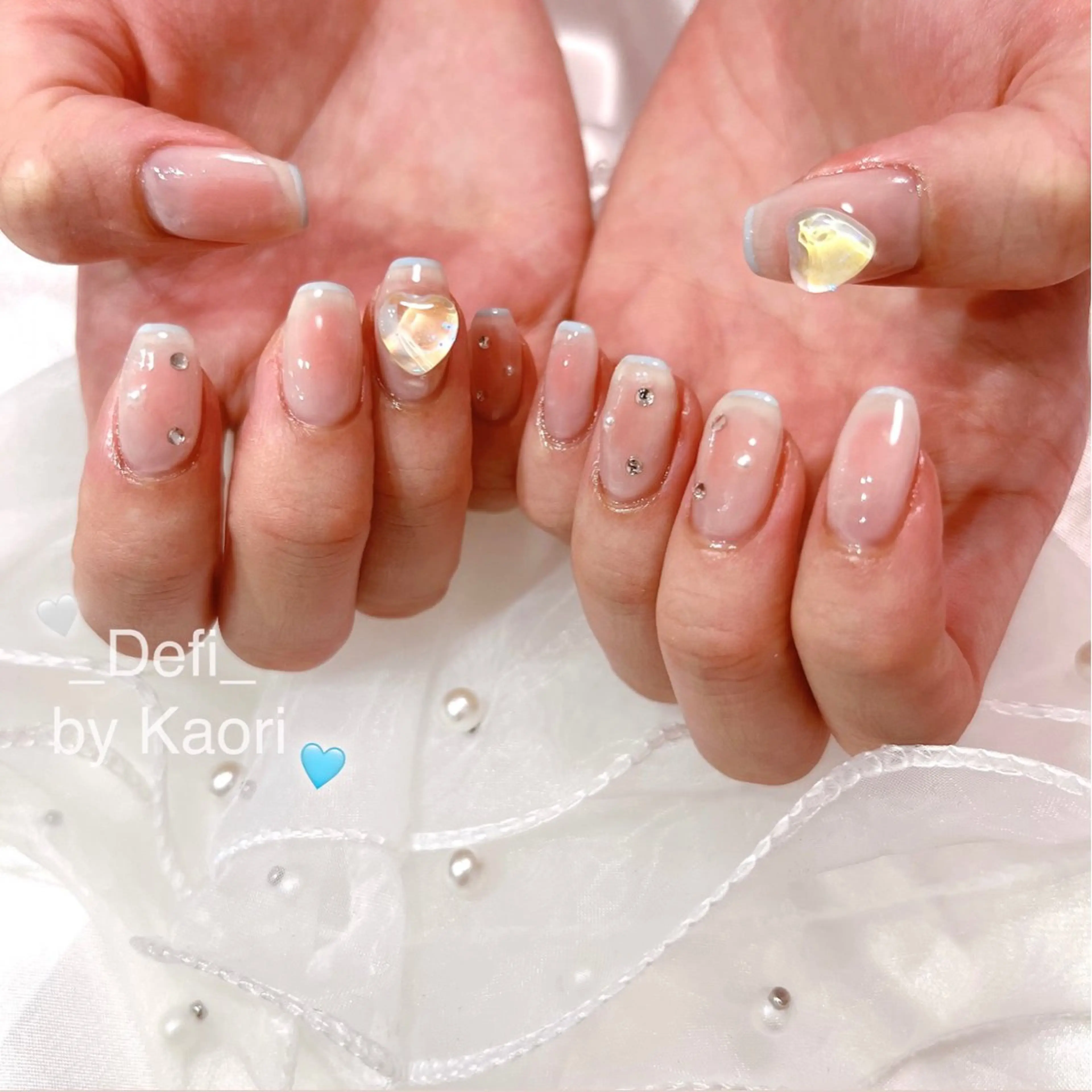 ネイル オーロラネイル ブルー クリアネイル フレンチネイル グラデーション ハンドネイル _Defi_ by Kaoriのネイルデザイン