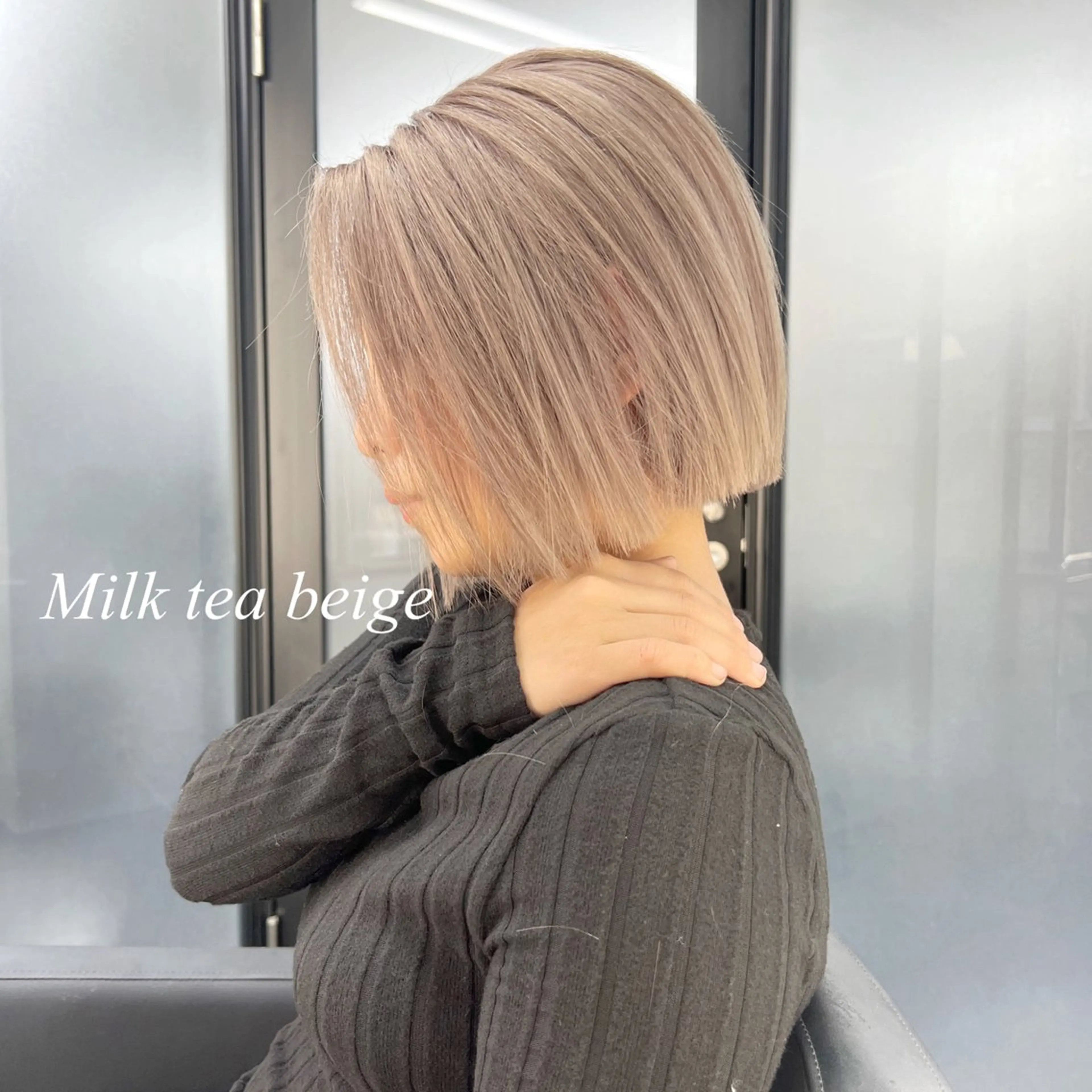 ショート カラー シールエクステ ハイトーンカラー エクステ ヘアカラー シールエクステ特化 ハイトーン、NANAのヘアスタイル