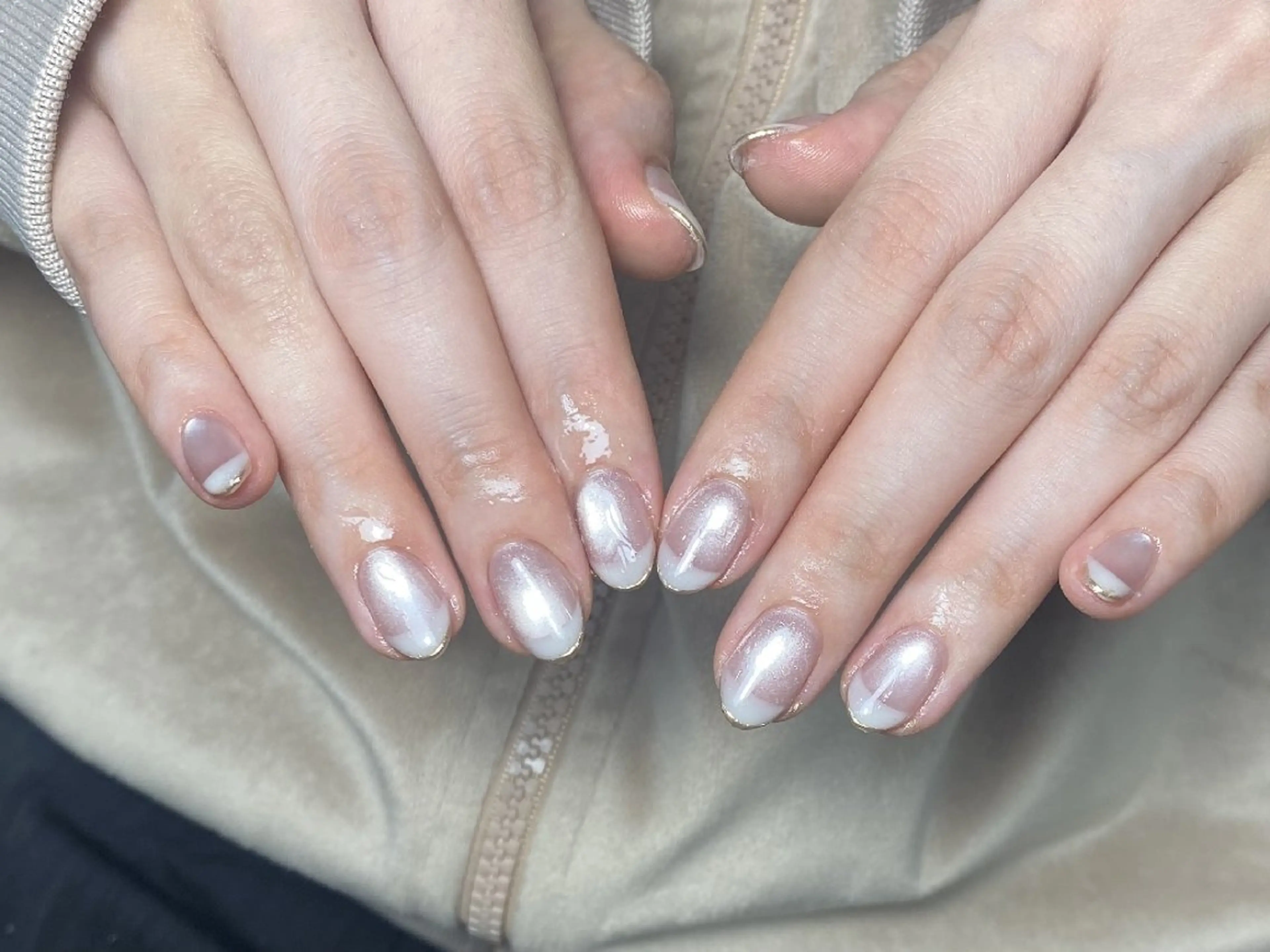 ネイル チークネイル フレンチネイル ジェルネイル ガーリー キラキラネイル ハンドネイル UM Nail Salonのネイルデザイン