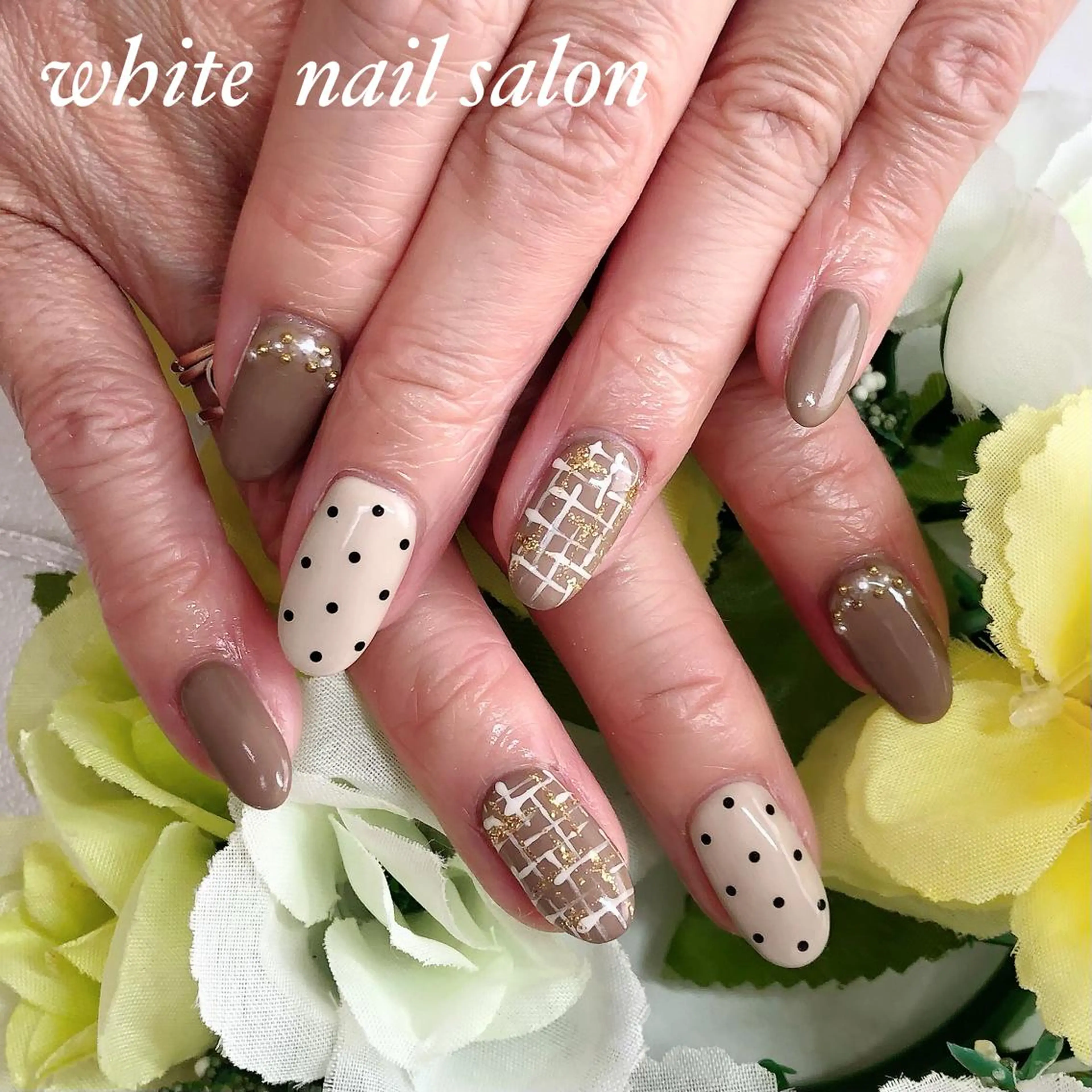 ネイル フットネイル ジェルネイル ハードジェル 持ち込み オフィスネイル ハンドネイル white nail salonのネイルデザイン