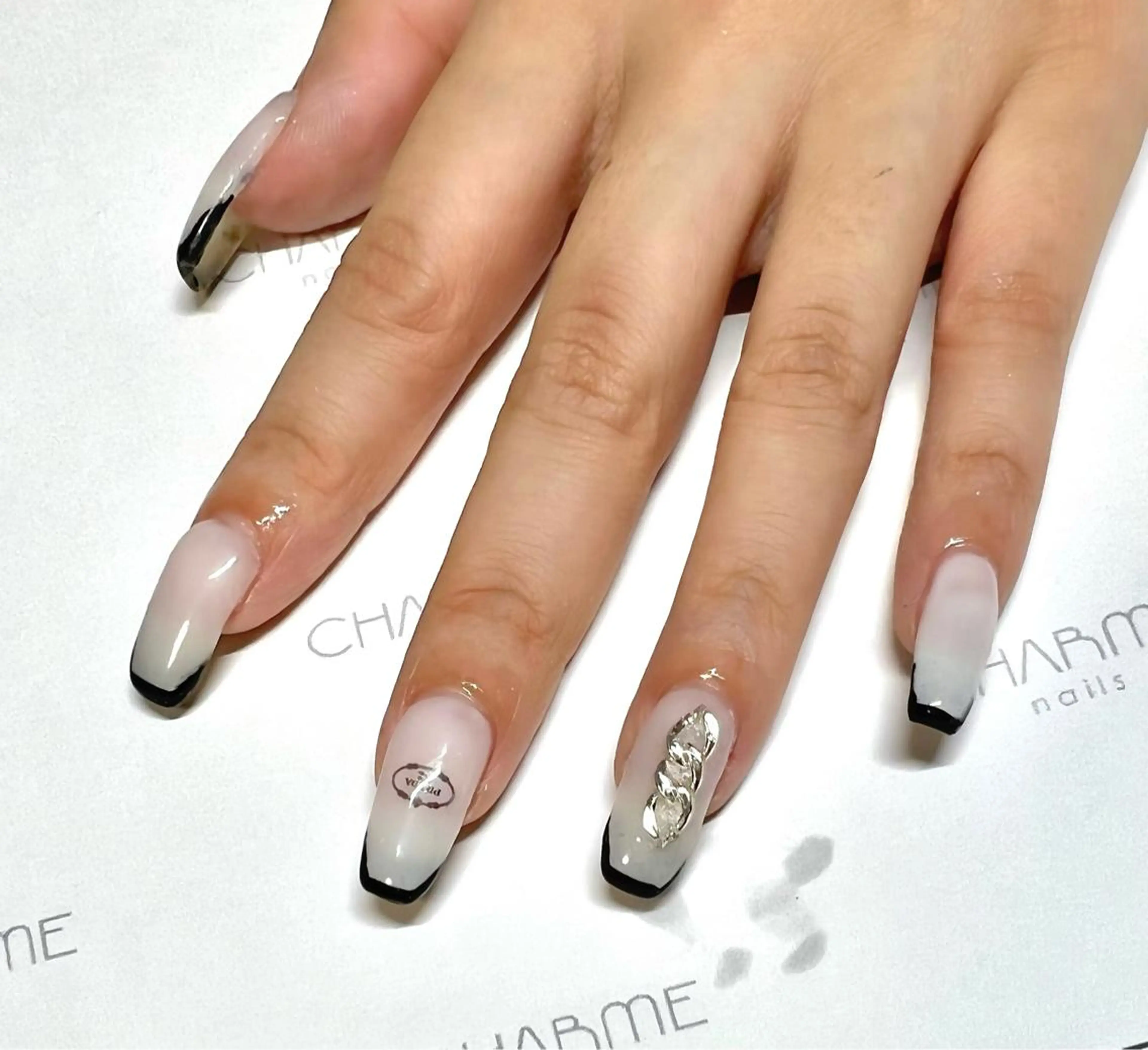 ネイル フレンチネイル スクエアネイル ハンドネイル CHARME 🤎〔RINA〕のネイルデザイン