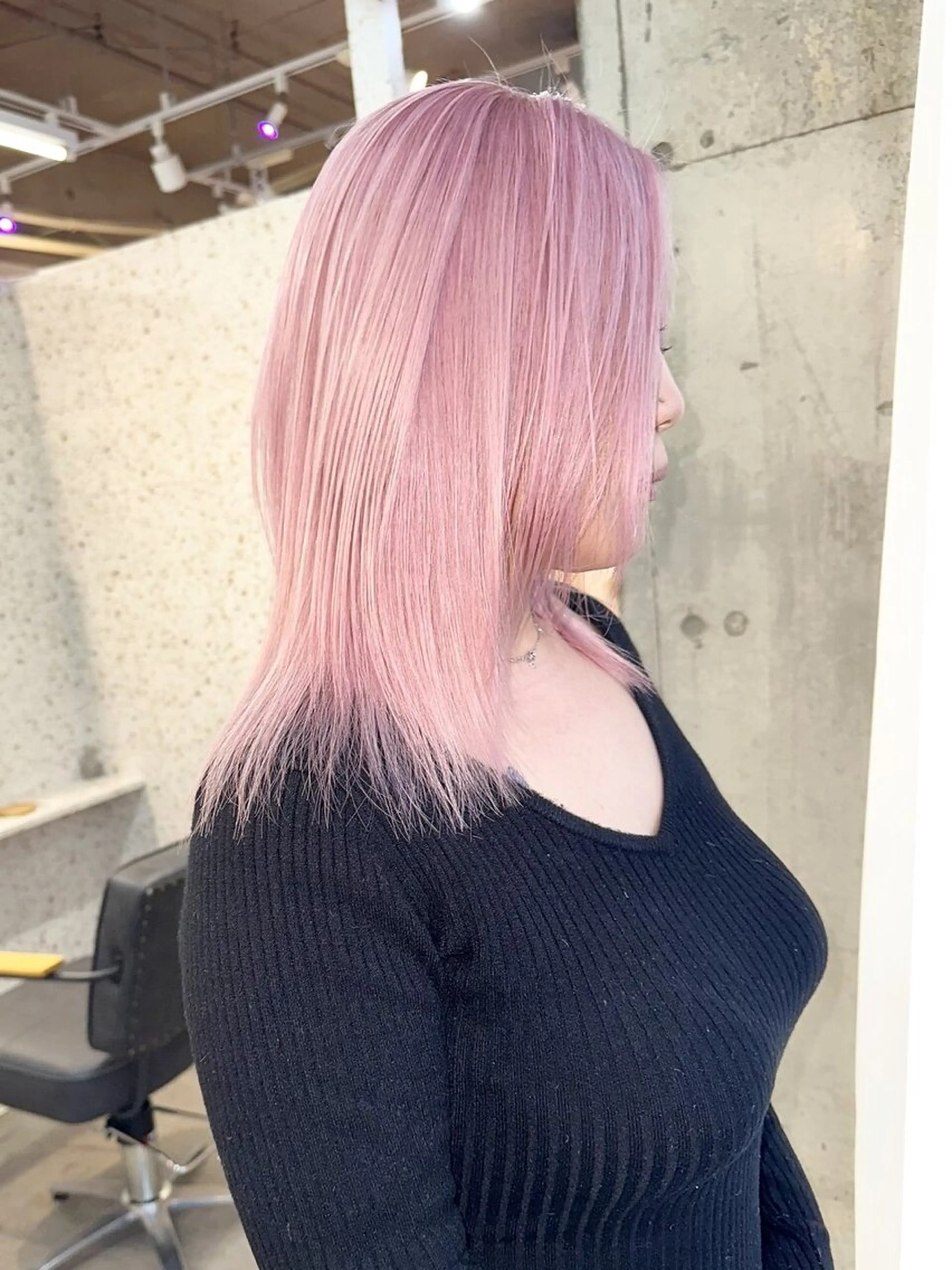 セミロング カラー ブリーチ ダブルカラー ハイトーンカラー ピンクカラー ヘアカラー トリートメント lani ブリーチ /ダブルカラーのヘアスタイル