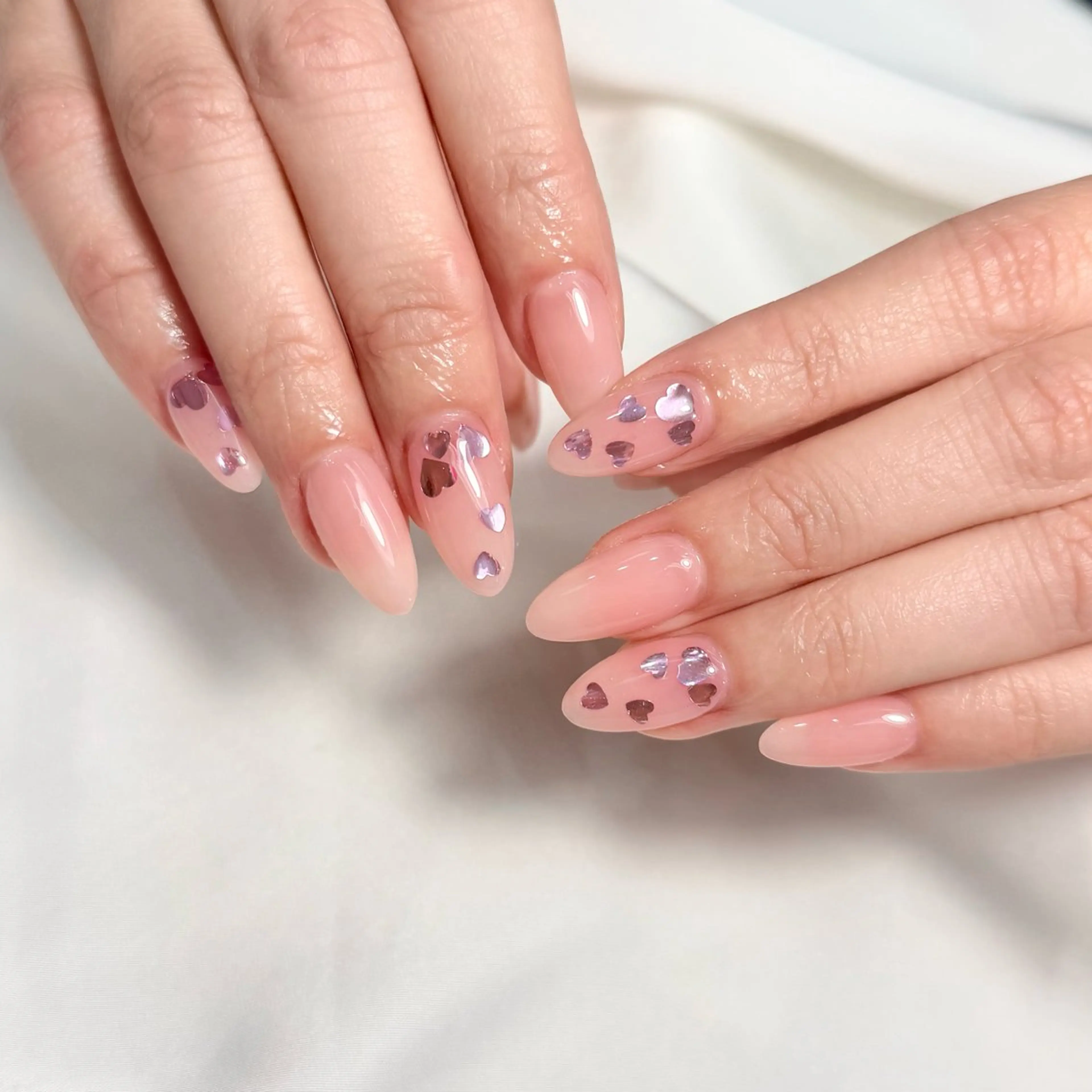 ミディアム ハンドネイル Bibi beauty spa Osaka所属・Chann Channのネイルデザイン