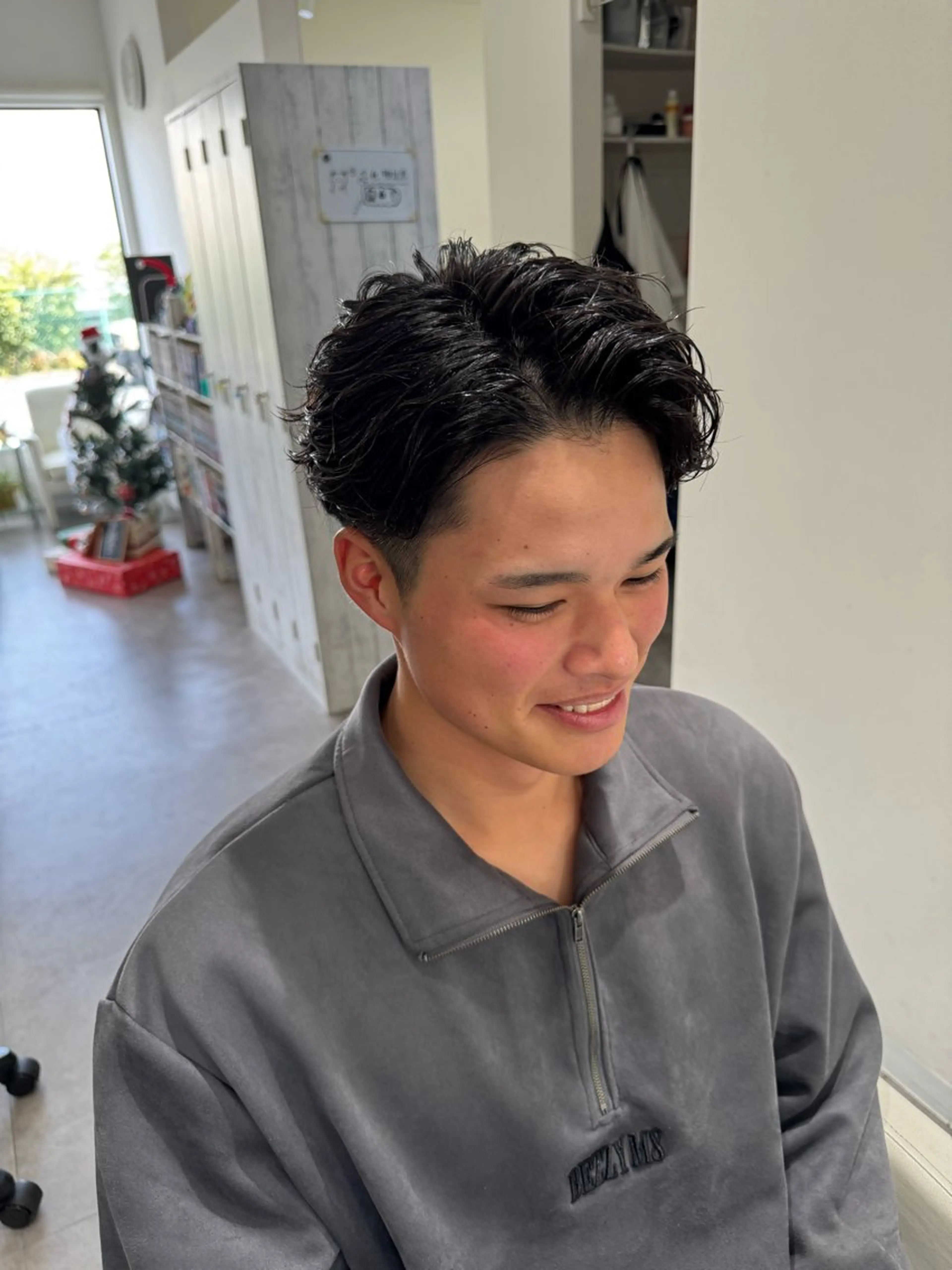 ショート パーマ メンズ メンズパーマ ショートヘア スパイラルパーマ カット パーマ トリートメント メンズ特化美容師 若林陸のヘアスタイル