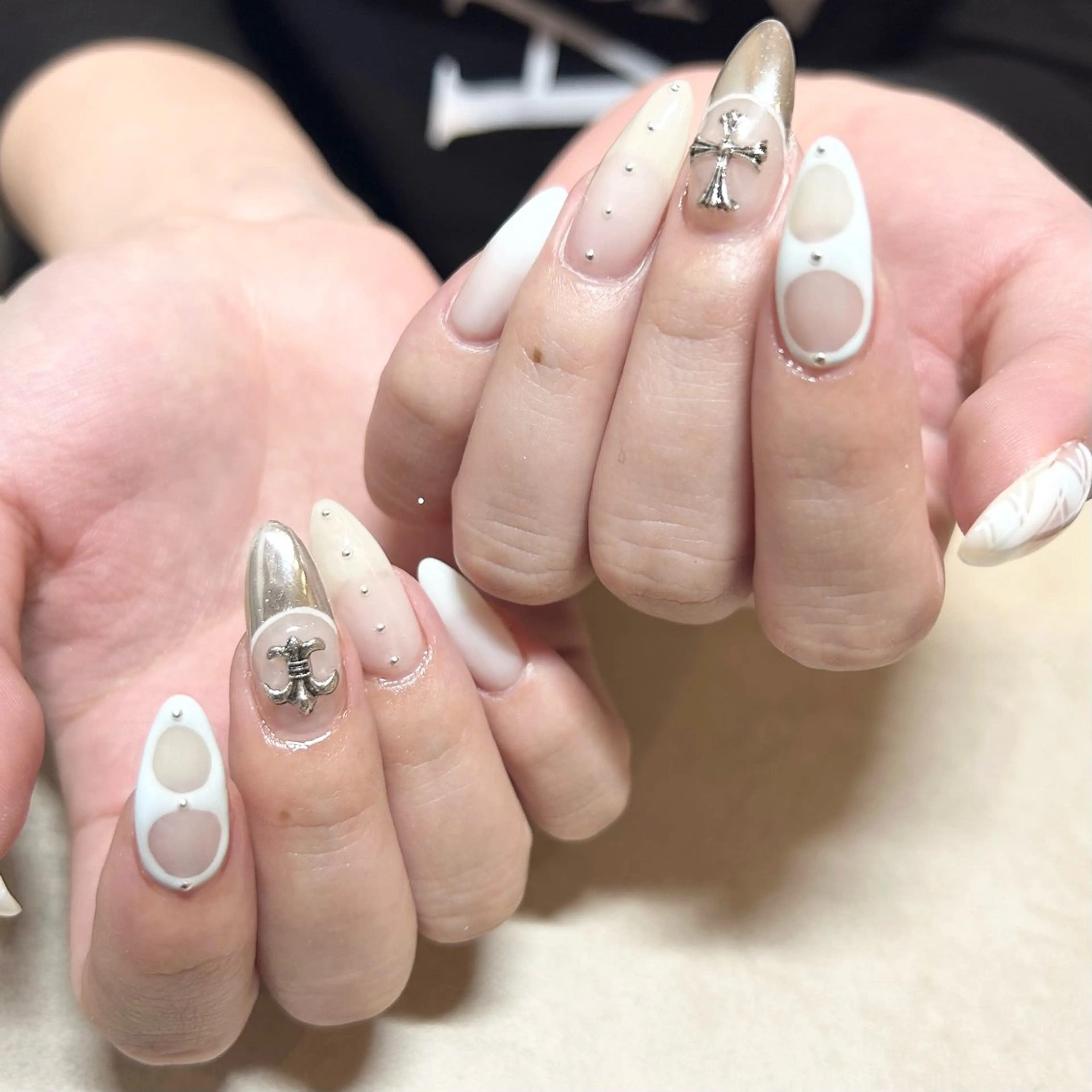 ネイル ハンドネイル ハンドケア she nail studio所属・パラジェル/スカルプ salonOerbaのネイルデザイン