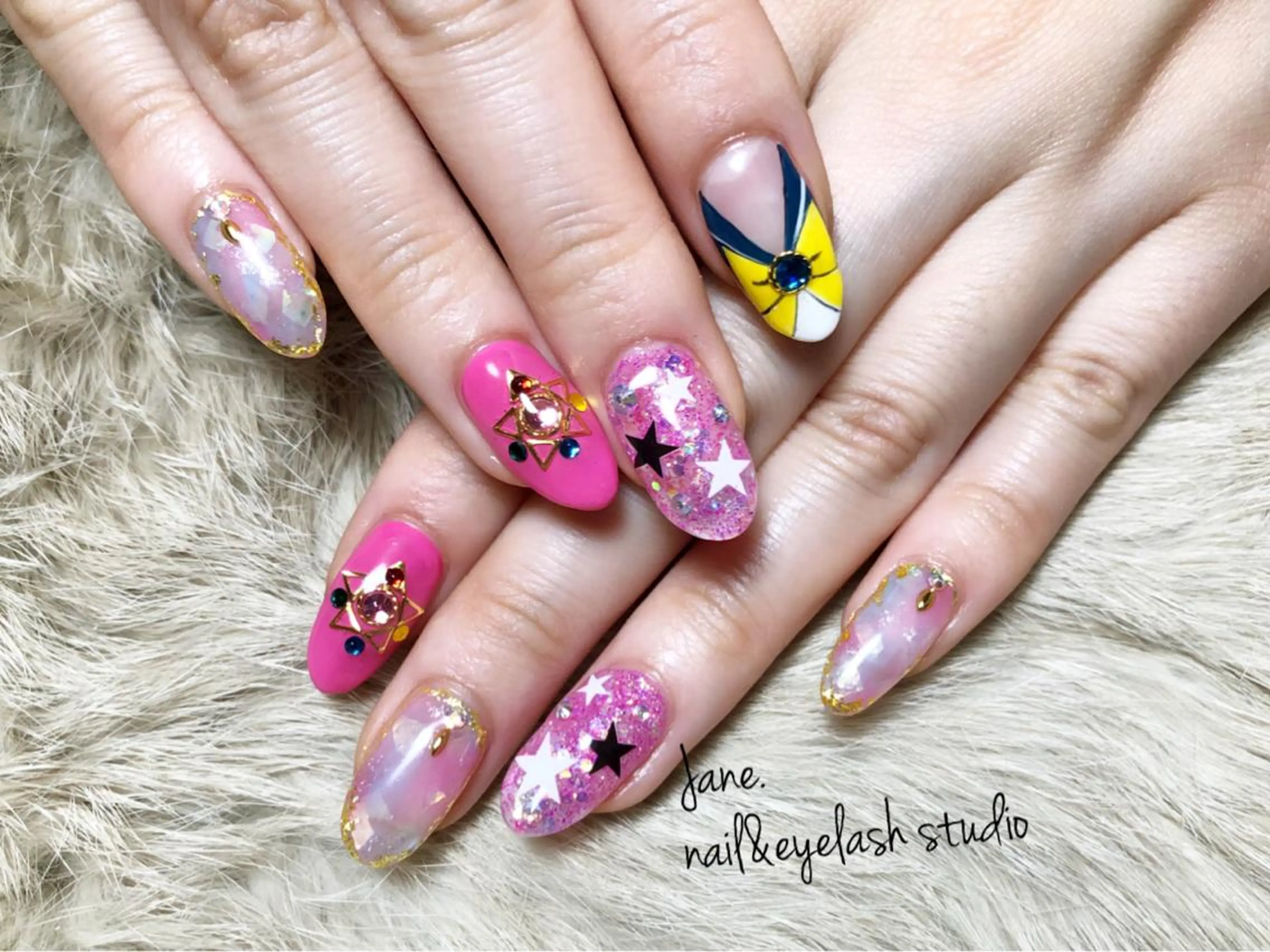 ネイル Yakko pas á pasのネイルデザイン