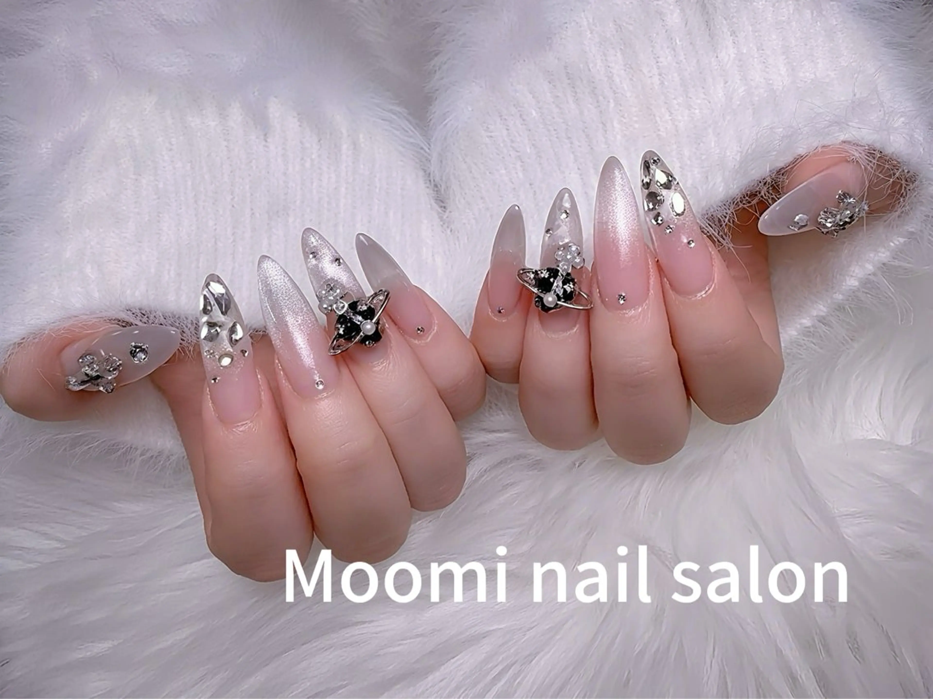 ロング ハンドネイル Moomi nail salonのネイルデザイン