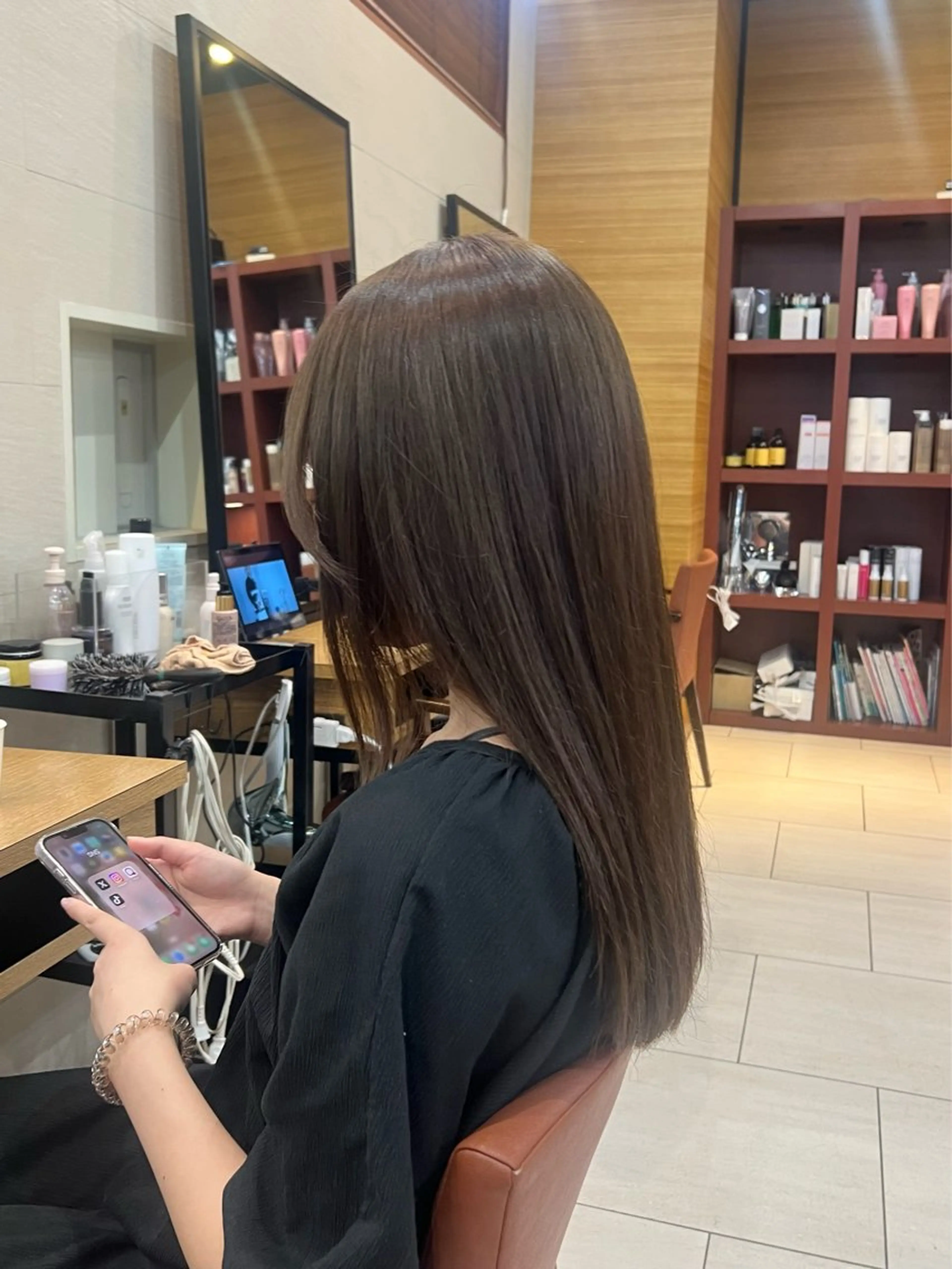 ロング カラー 透明感カラー ヘアカラー トリートメント 艶カラー/透明感 /ヒグチアオイのヘアスタイル