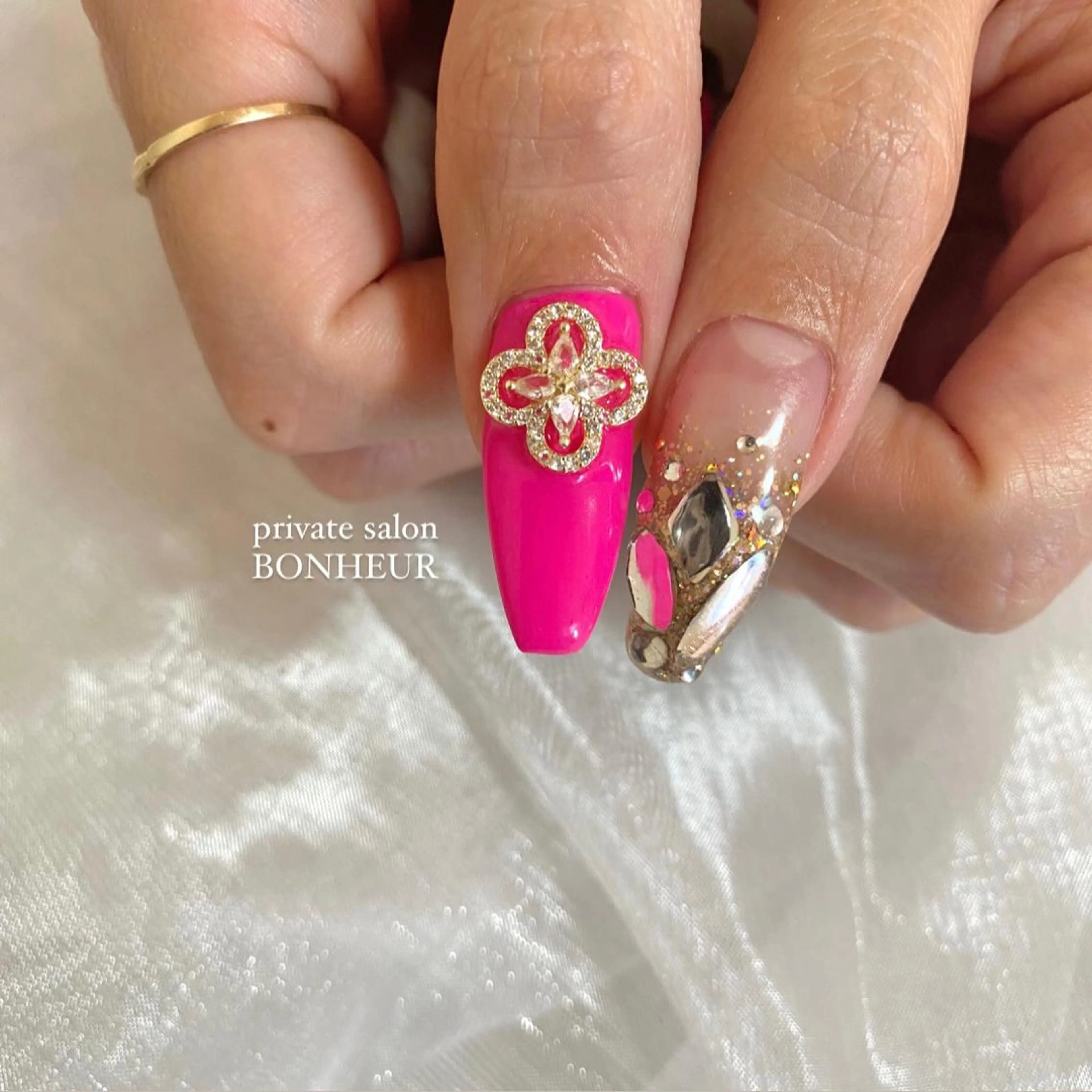 ネイル ハンドネイル BONHEUR Annaのネイルデザイン