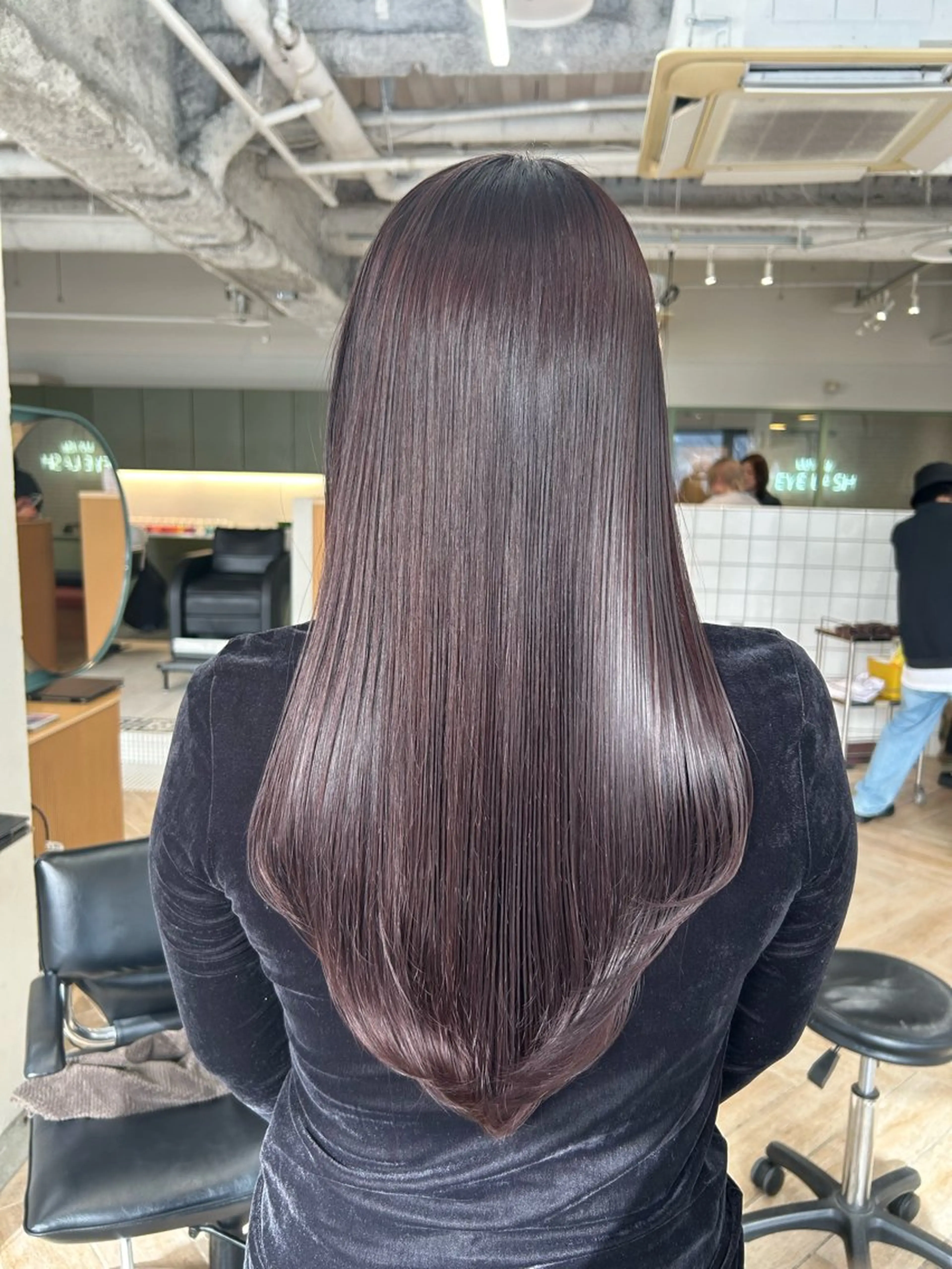 ロング カラー ヘアカラー ベージュ/ダブルカラ ー/新潟駅/青柳萌果のヘアスタイル