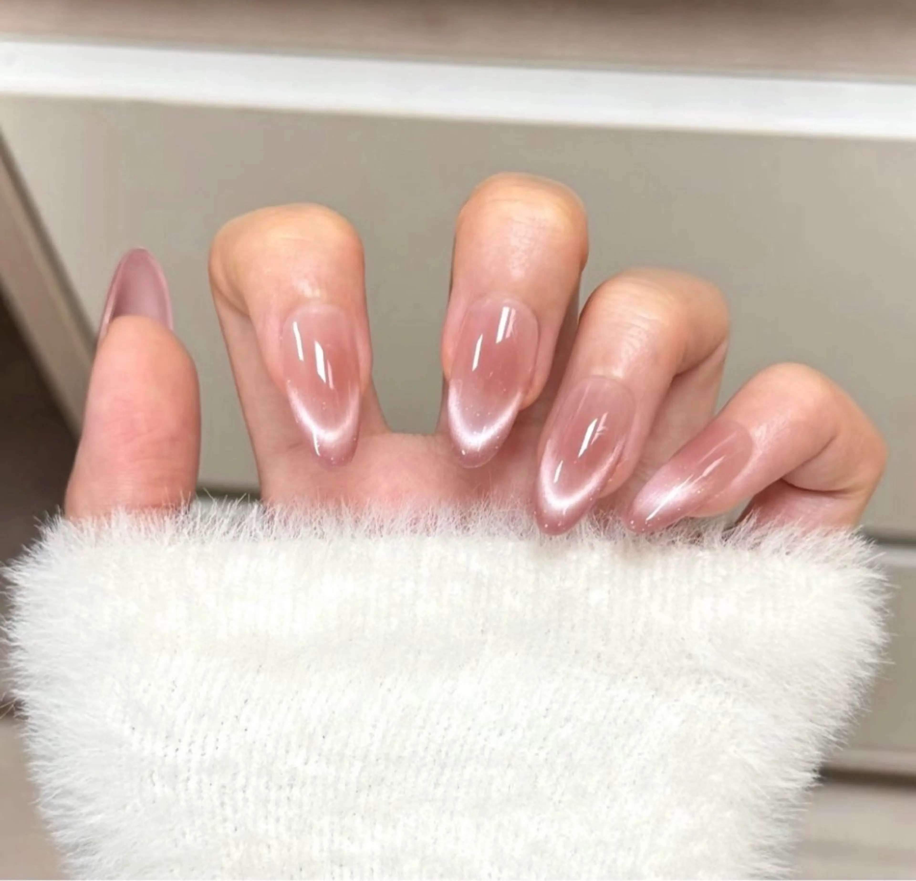 🎀🉐チッブ長さ出し+パーツ２個🎀🉐マグネットネイル🎀🉐ケア込み🎀🉐ワンホンネイルの写真