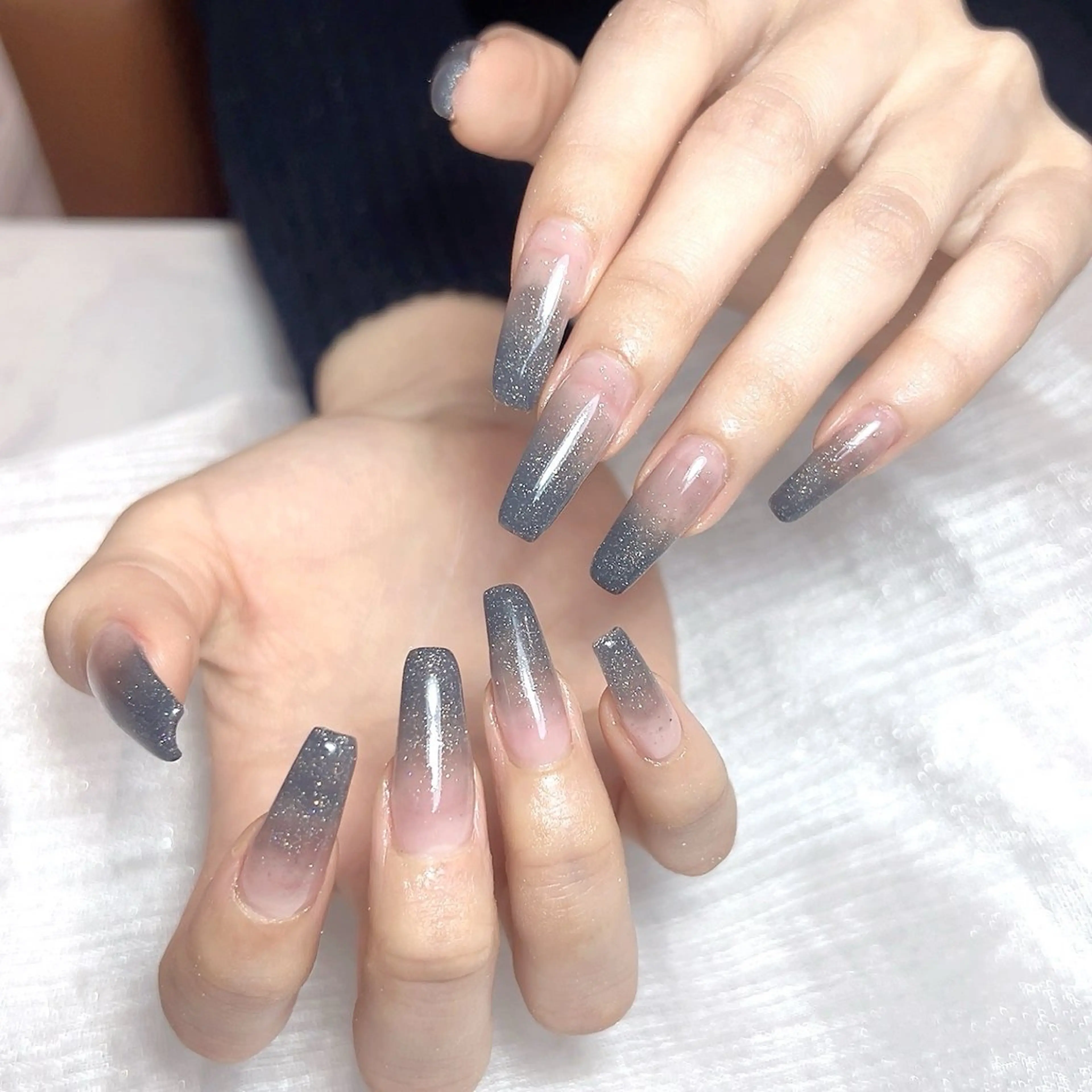 ネイル アートネイル フラッシュネイル ジェルネイル グラデーション ラメ(グリッター) ハンドネイル You&Me Reonaのネイルデザイン