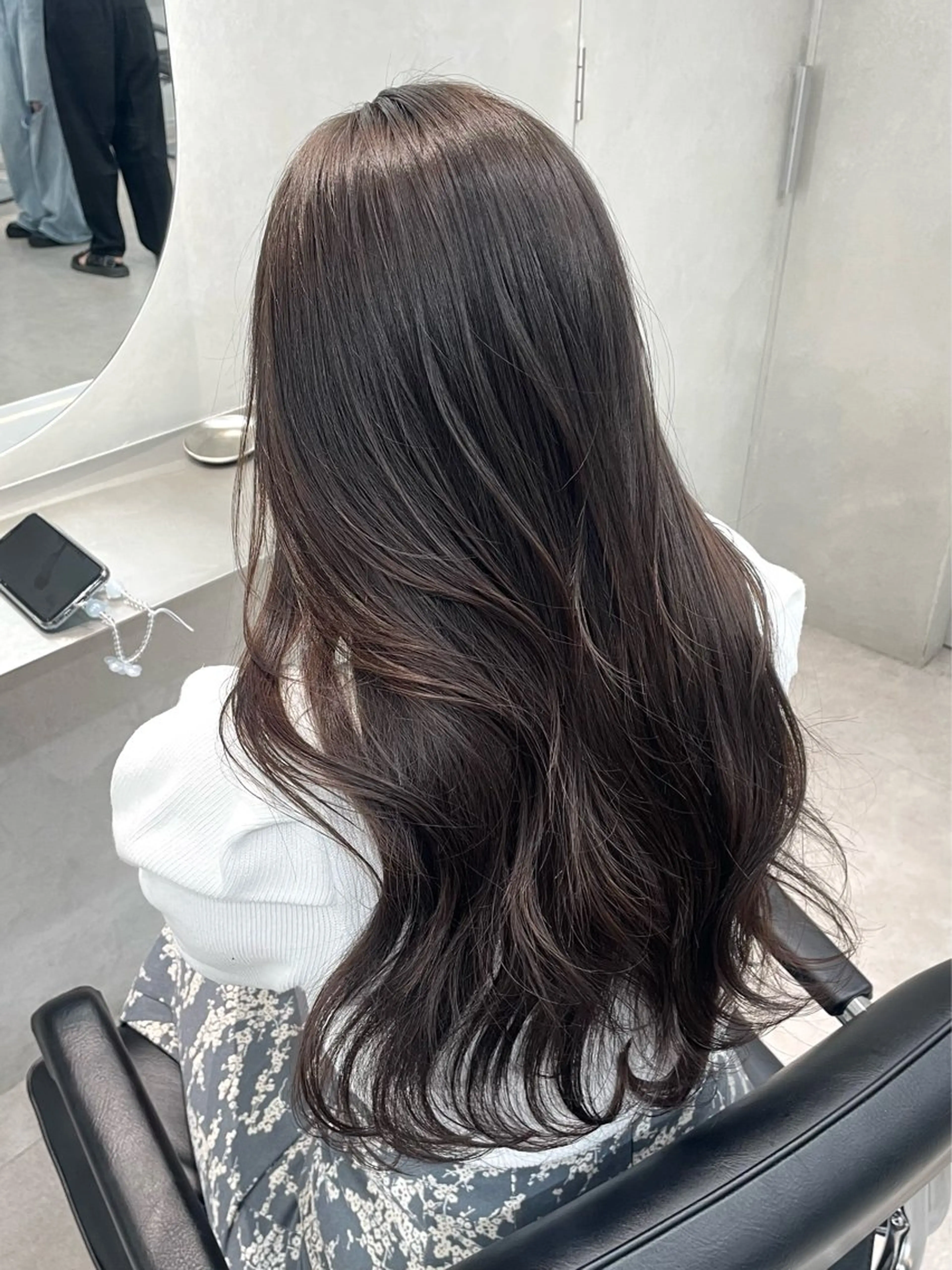 ロング カラー アッシュ アッシュブラウン ベージュカラー ブラウンカラー 透明感カラー ヘアカラー 表参道/透明感 グレージュ/ブラウンのヘアスタイル