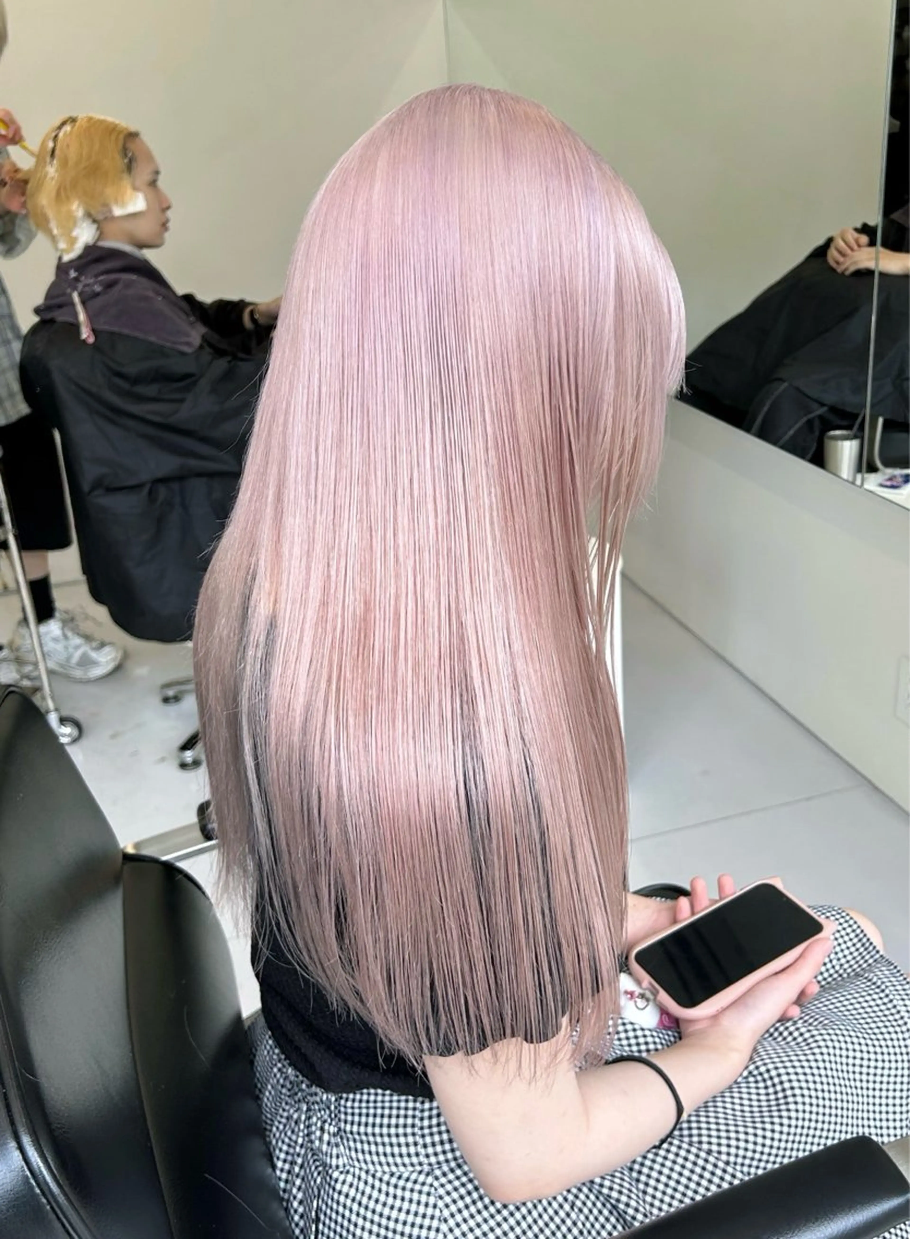 ロング ヘアカラー 松原 朱里のヘアスタイル