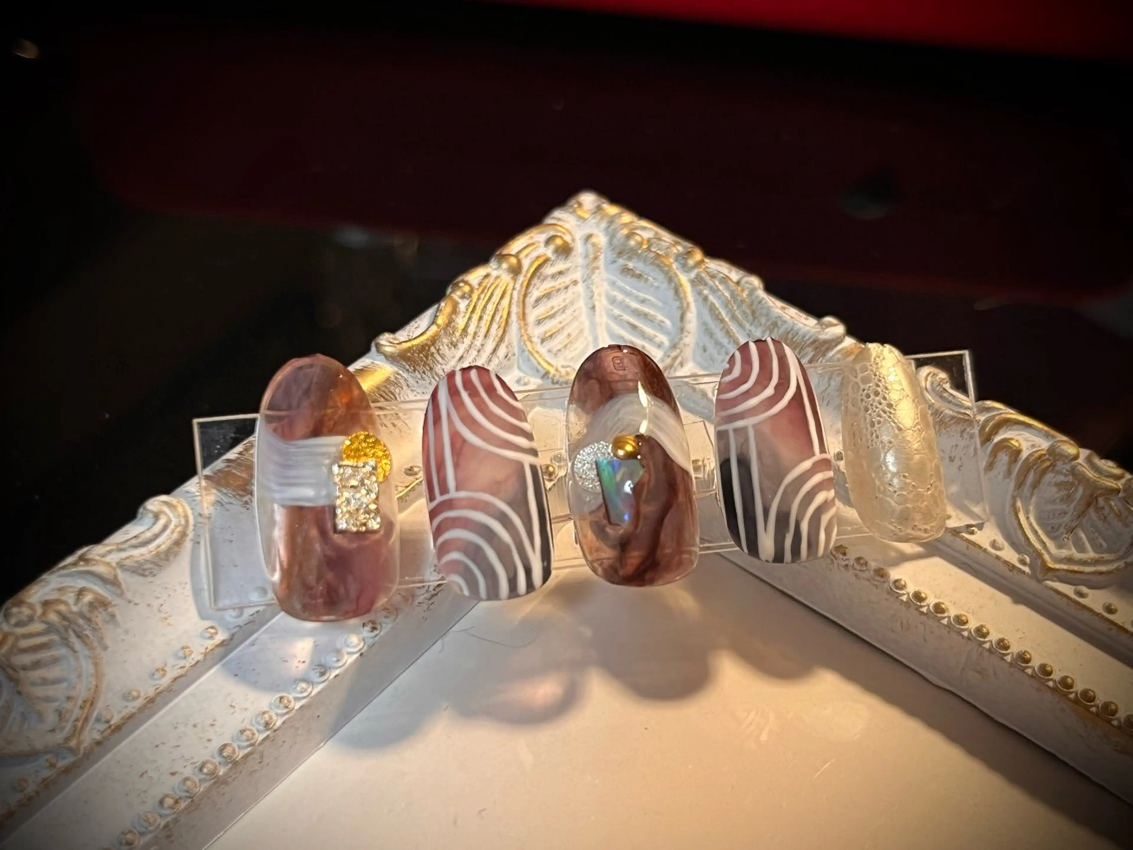 ネイル アートネイル ジェルネイル ミラーネイル ニュアンスネイル ハンドネイル himitsukichi所属・himitsu kichiのネイルデザイン