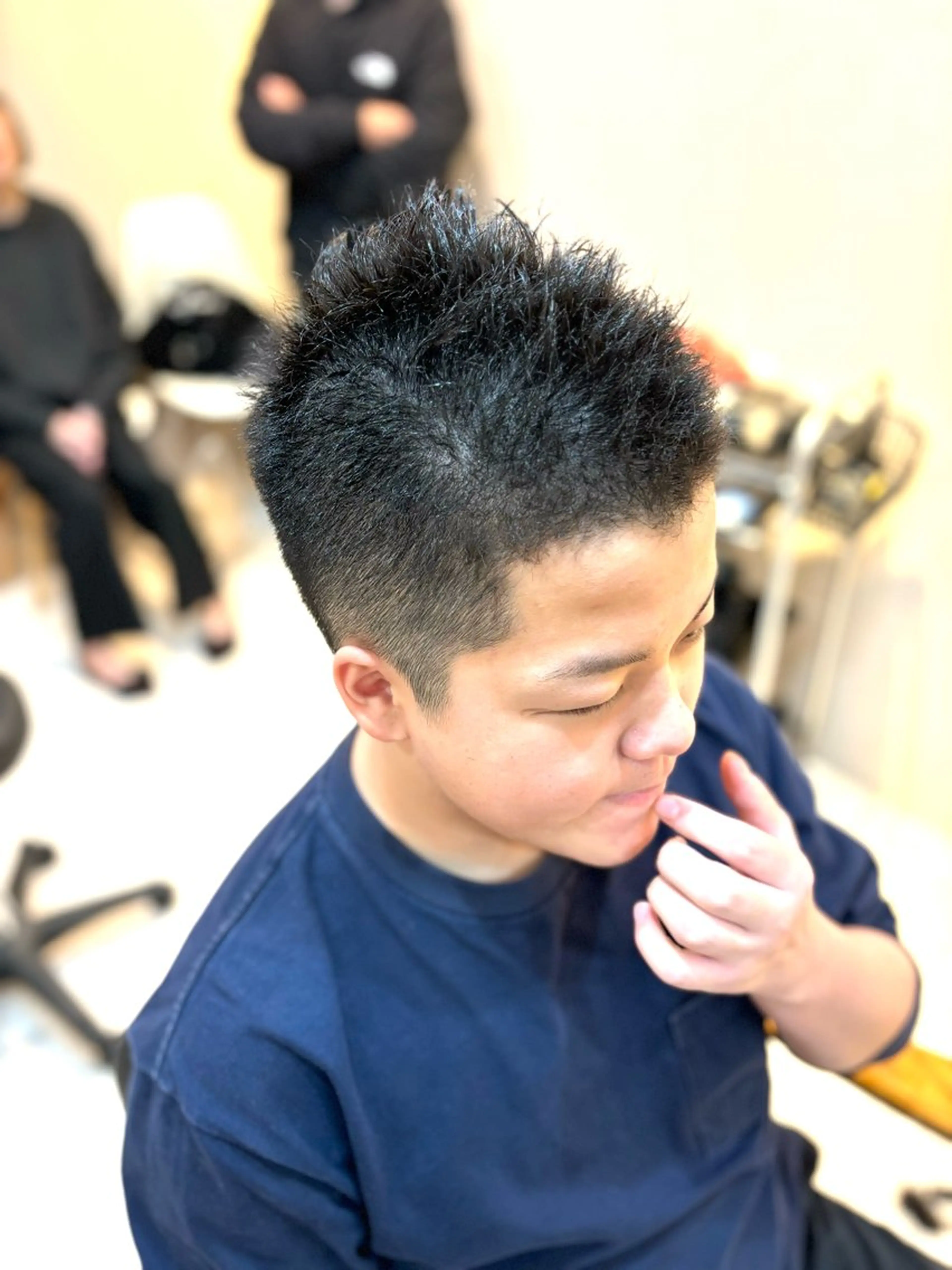 メンズ眉毛カットの写真