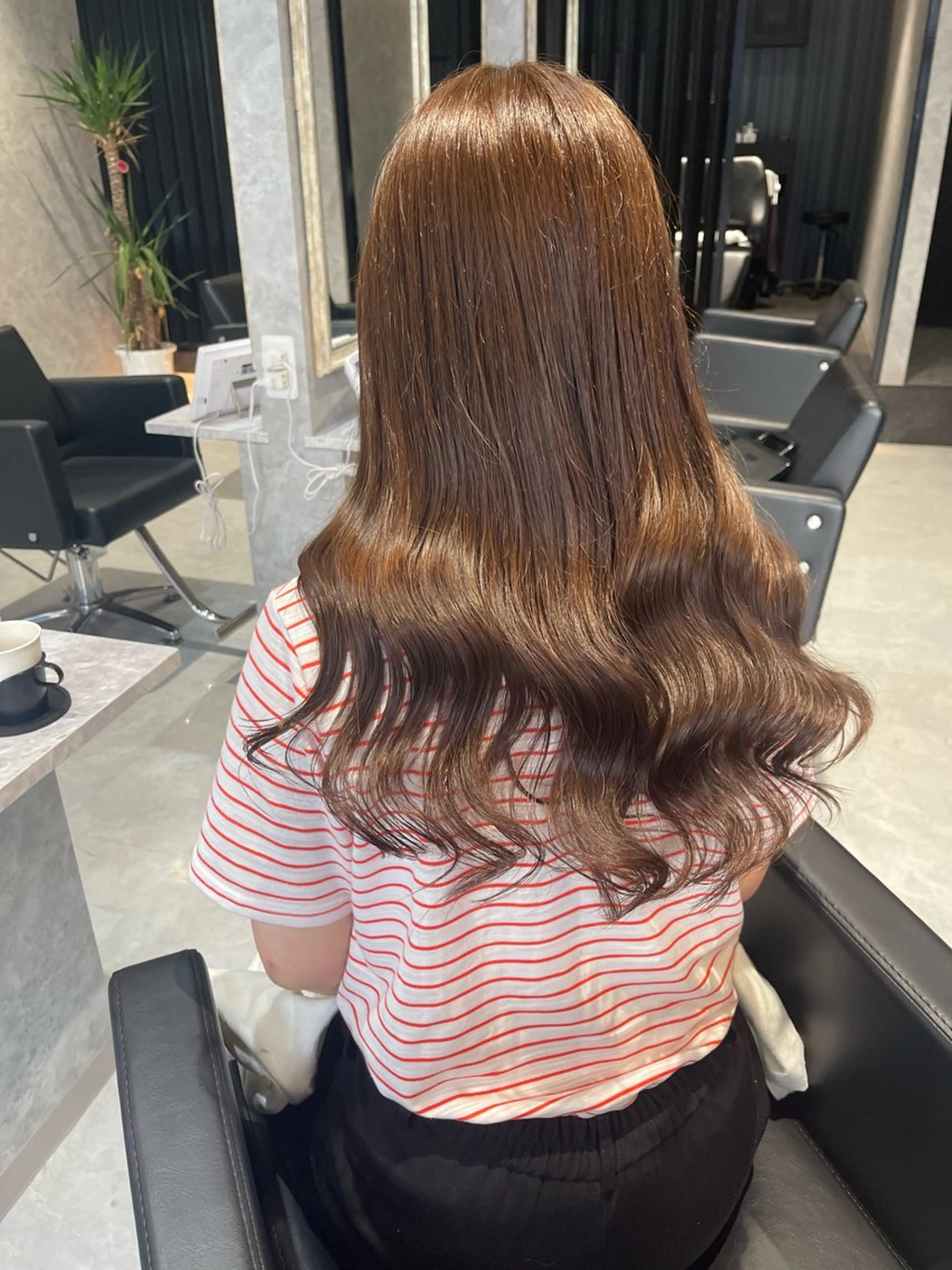 ロング ヘアカラー トリートメント ハイトーン ／ レイヤー/吉田陸斗のヘアスタイル