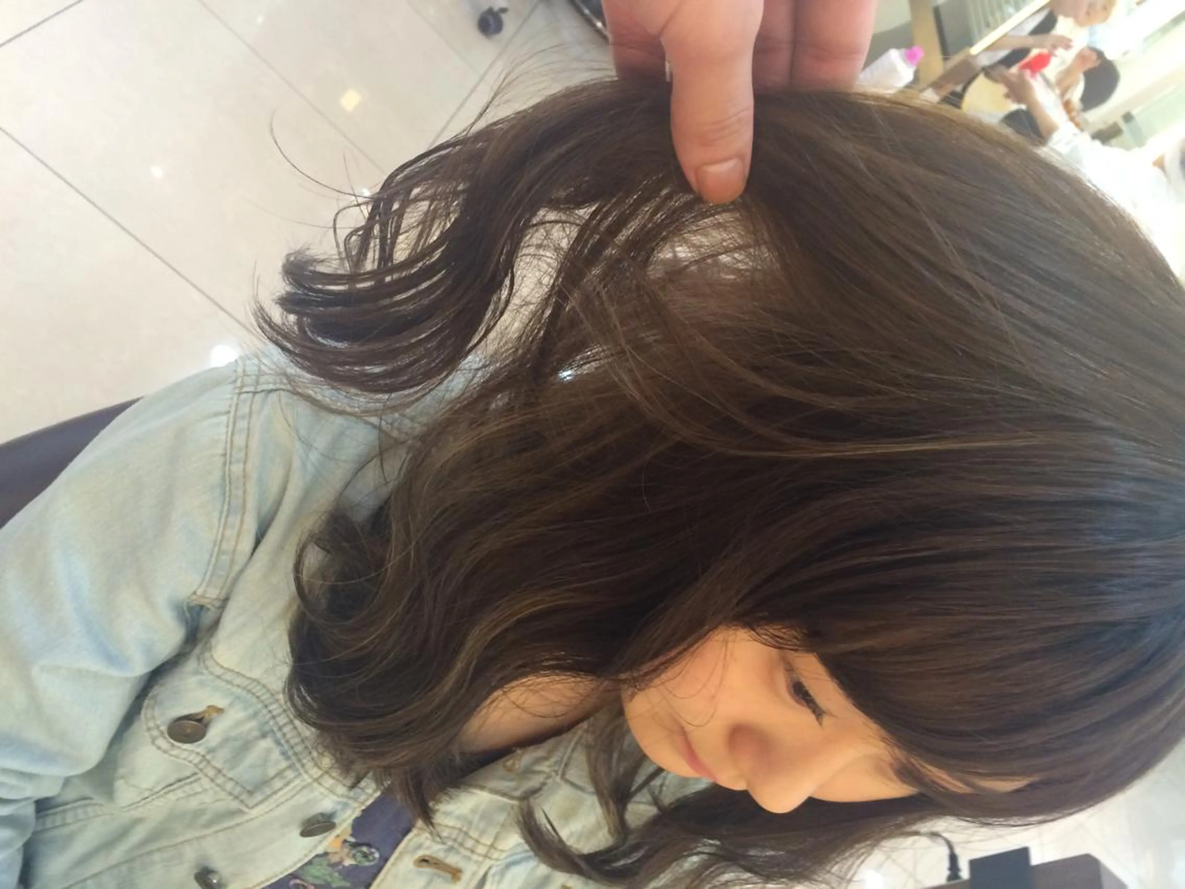 ミディアム セミロング ロング カラー 透明感カラー ハイライトカラー ハイライト 似合わせ／代表 髪質改善/山田将大のヘアスタイル