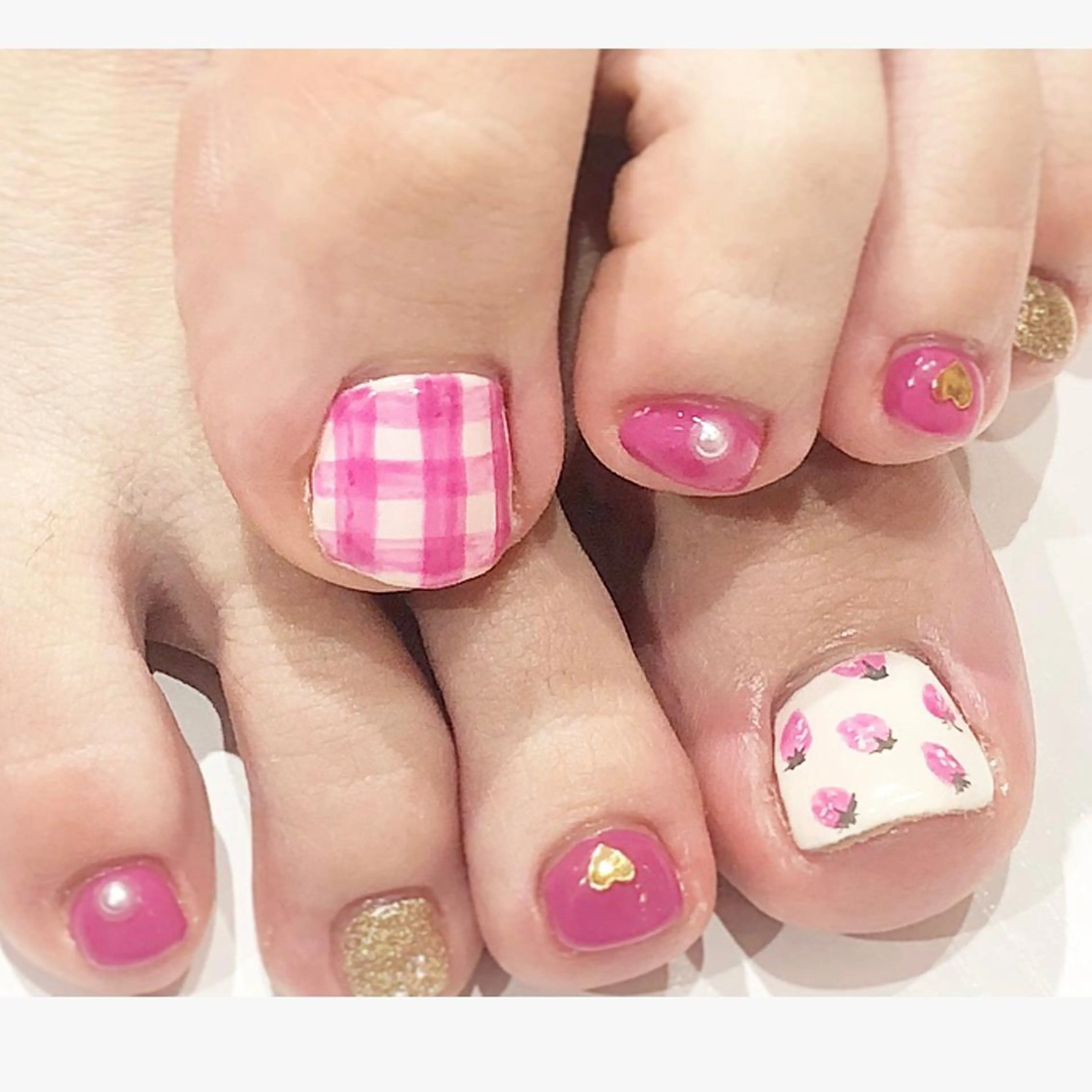 ネイル フットネイル Nest 三田のマツエク・マツパデザイン